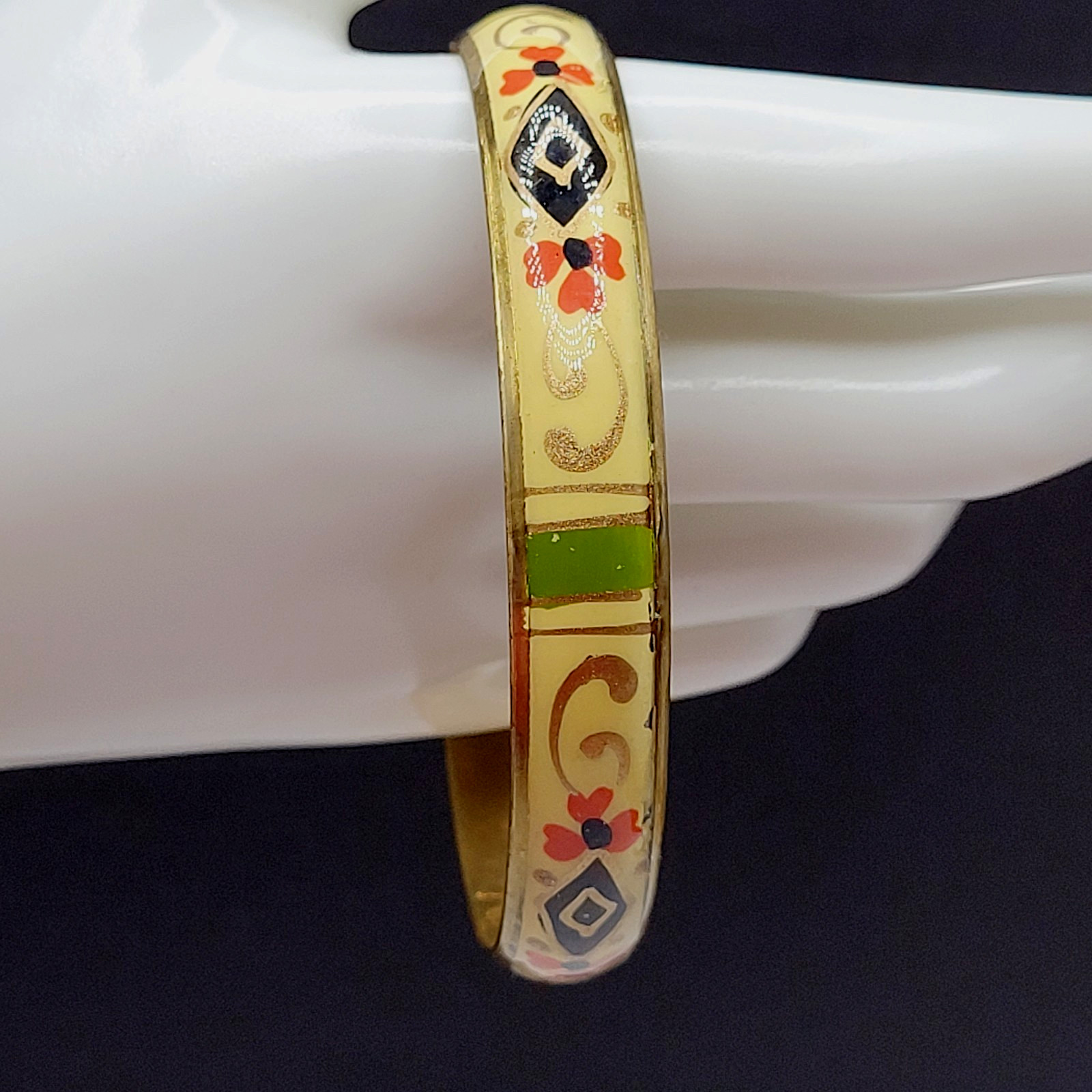 Hand Painted Cream Green Gold Enamel Vintage Bangle Brass Tone Bracelet 9 Inch