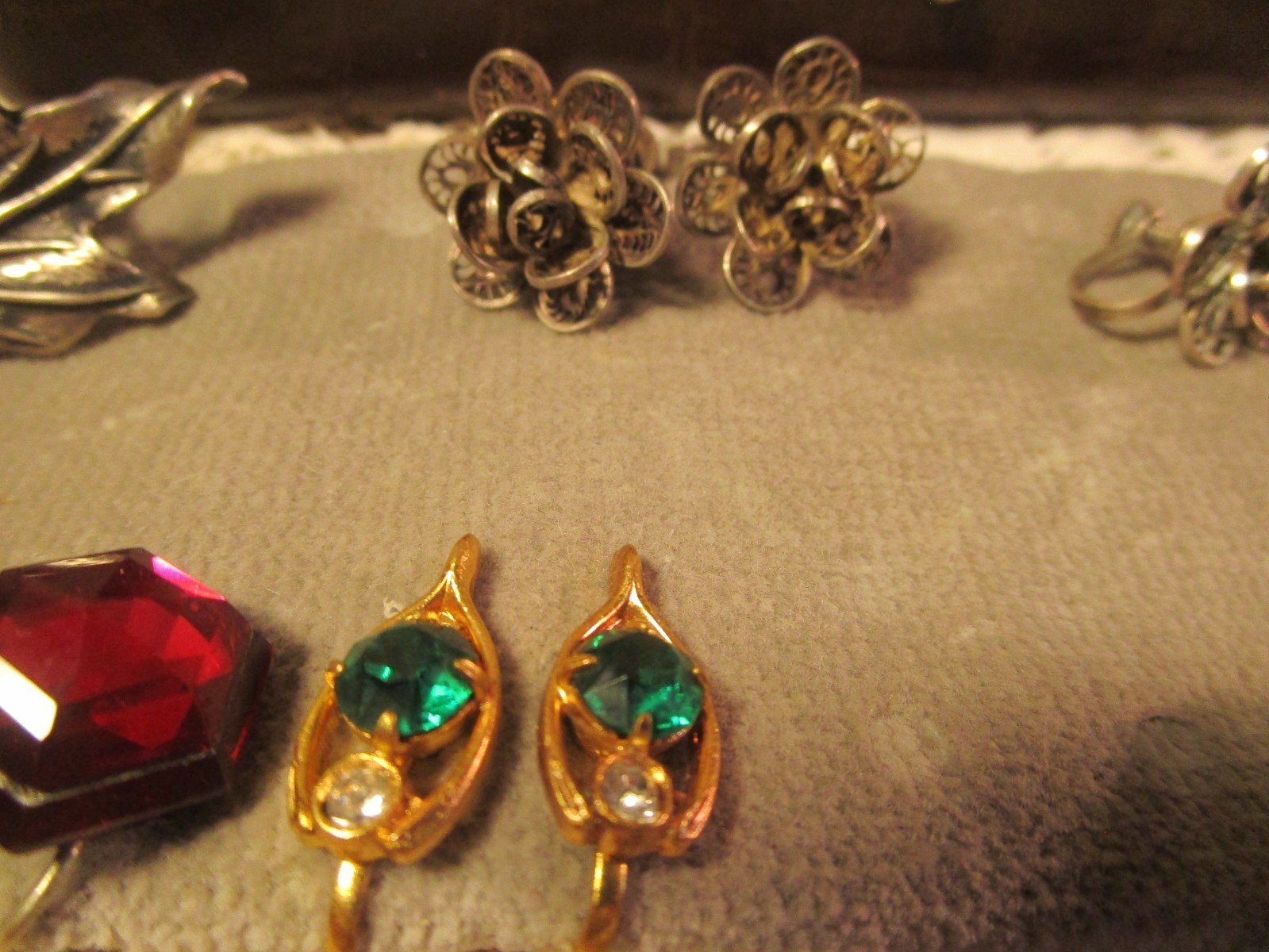 ANT. 16 PR. SCREWBACK EARRINGS 6 STERLING + JEWELRY BOX
