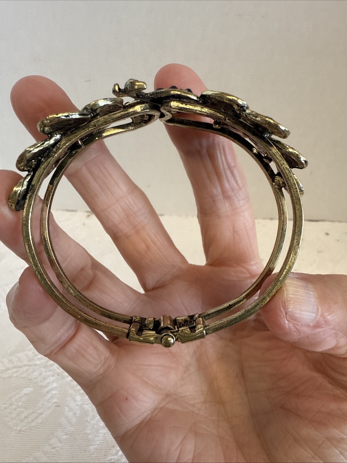 Vtg Peacock Bracelet Gold Green/ Purple Hinged Opens Front