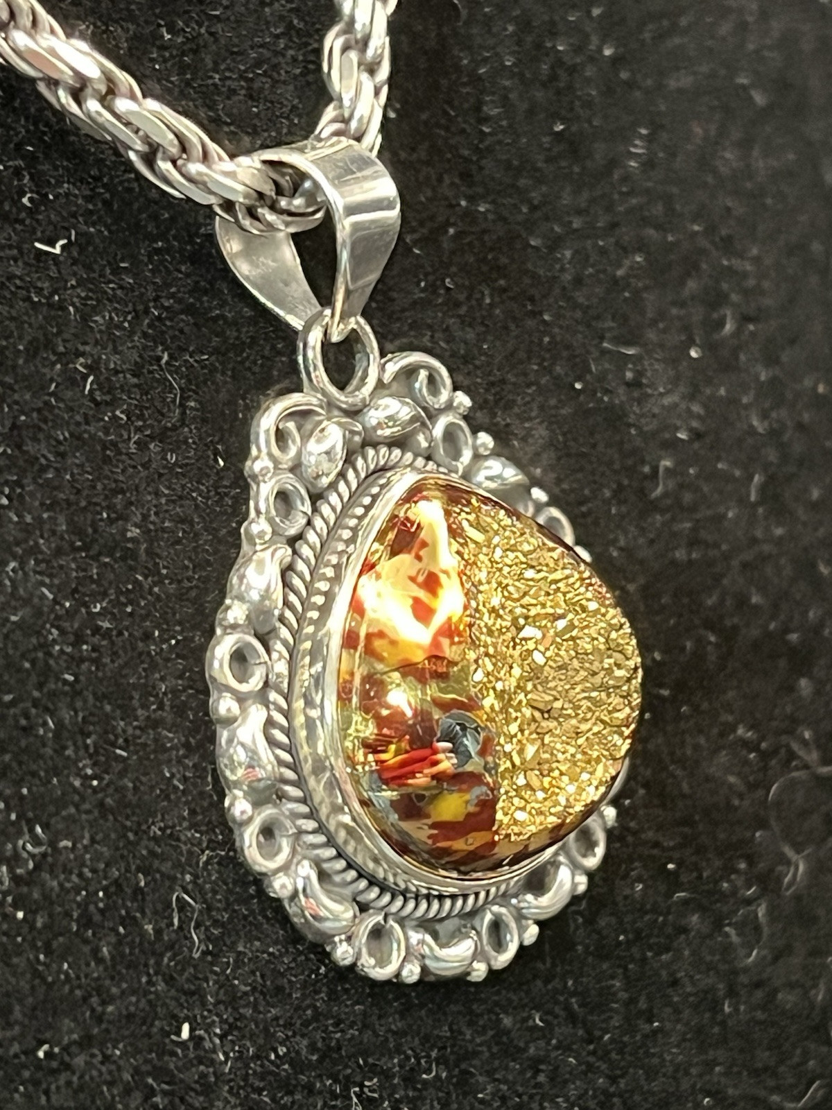Vintage 925 Sterling Silver MCM Pendant With A Gold & Red Drusy Stone 7.3g
