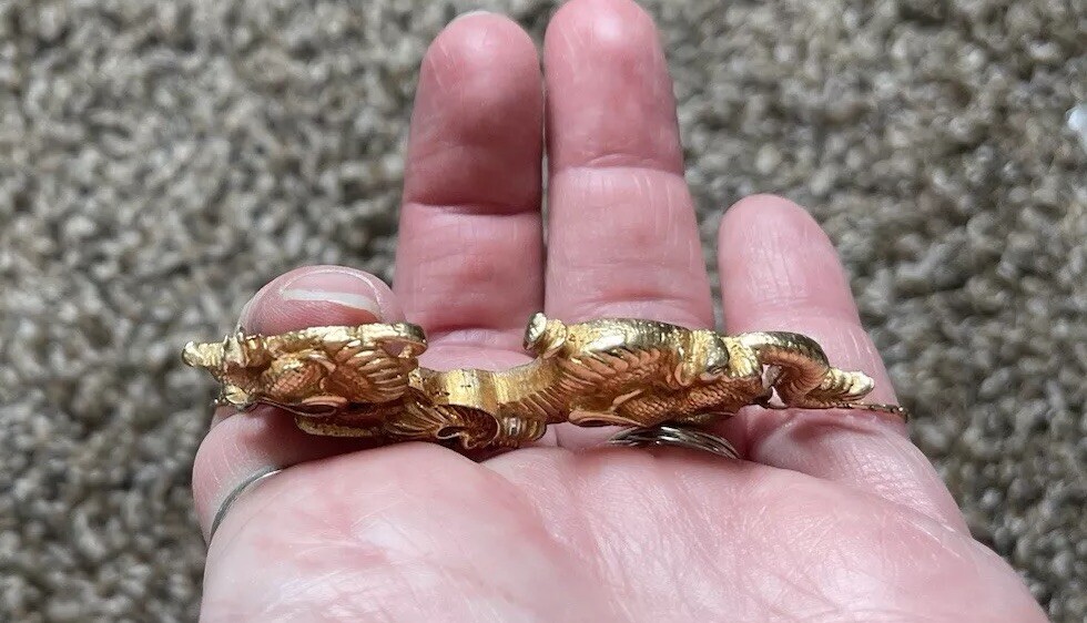 VTG Signed ALVA Museum Replica Menuki Fighting Dragon Gold Tone Necklace