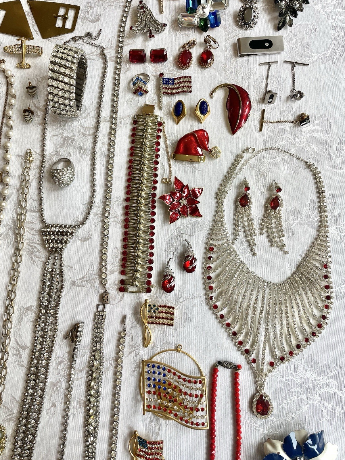 Large Lot 130+ Pc VINTAGE & ANTIQUE Jewelry Signed/Unsigned Coro Mixed Lot