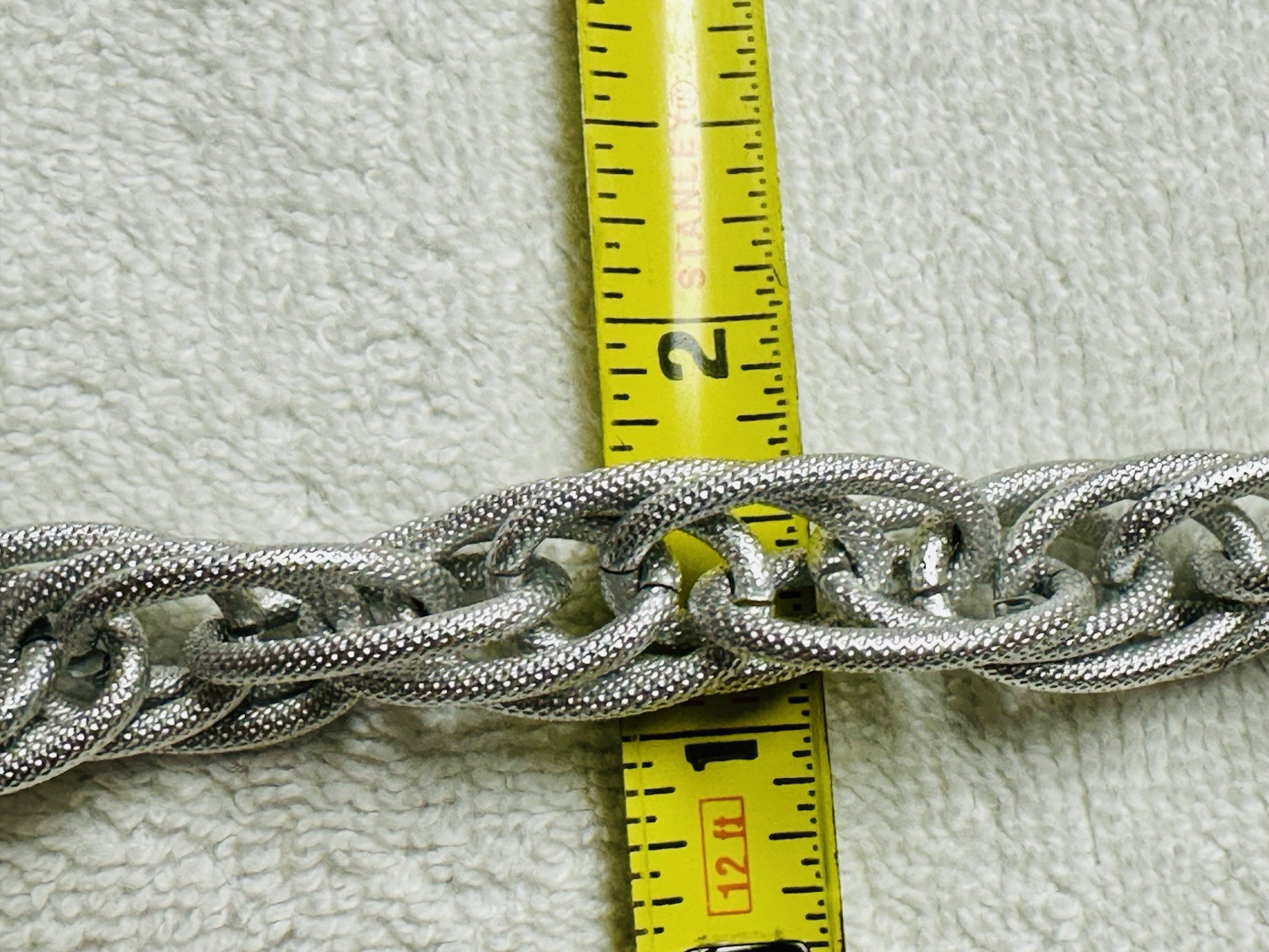 Silver Tone Aluminum Chunky Textured Oval Link Chain Choker Necklace n0157
