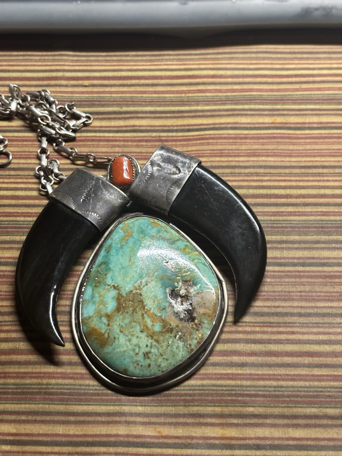 Vintage Navajo Pilot Mountain Turquoise Claw Pendant Necklace