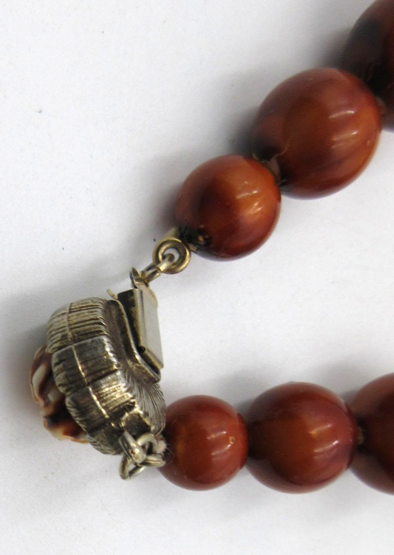 VTG 24″ UNUSUAL GEOMETRIC BEAD brown white silver tone mtl STRAND Necklace