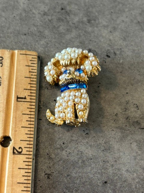 Vintage Gold Tone Puppy Dog Pin with Blue Rhinestone and Pearls Brooch