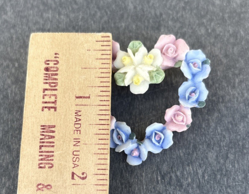 Vintage Avon Hearts and Flowers Brooch / Pin Resin
