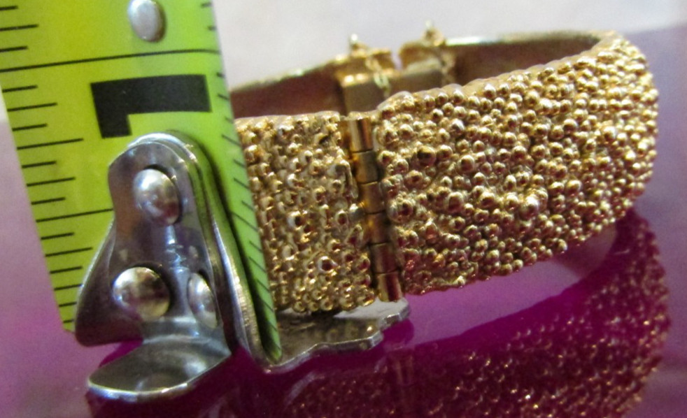 Vintage Napier gold tone bracelet textured Bark Finish safety chain box tab RARE