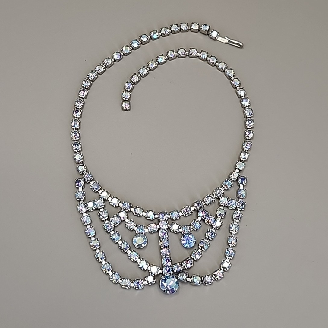 Vintage Aurora Borealis Rhinestones Necklace Blue Festoon Collar 14.5″