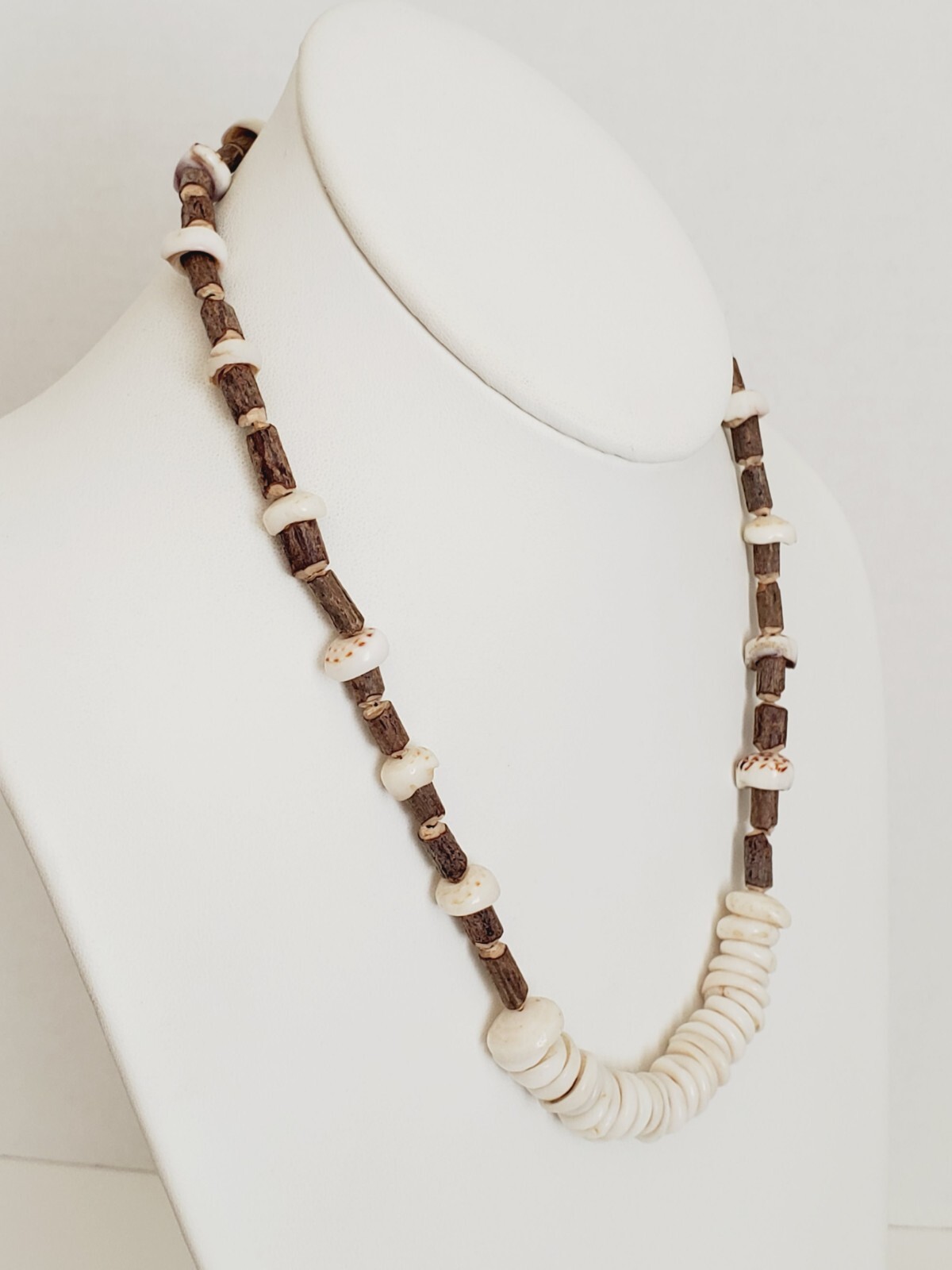 Neat Handmade Vintage Puka Shell & Wood Bead Necklace – 20″