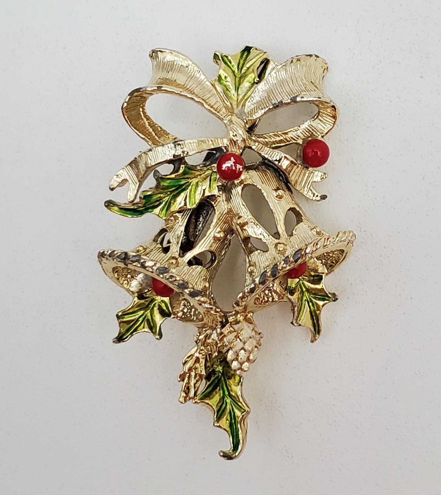 Gerrys Christmas Bells Brooch 2in Gold Tone Enameled Holly Pine Cone VTG Estate