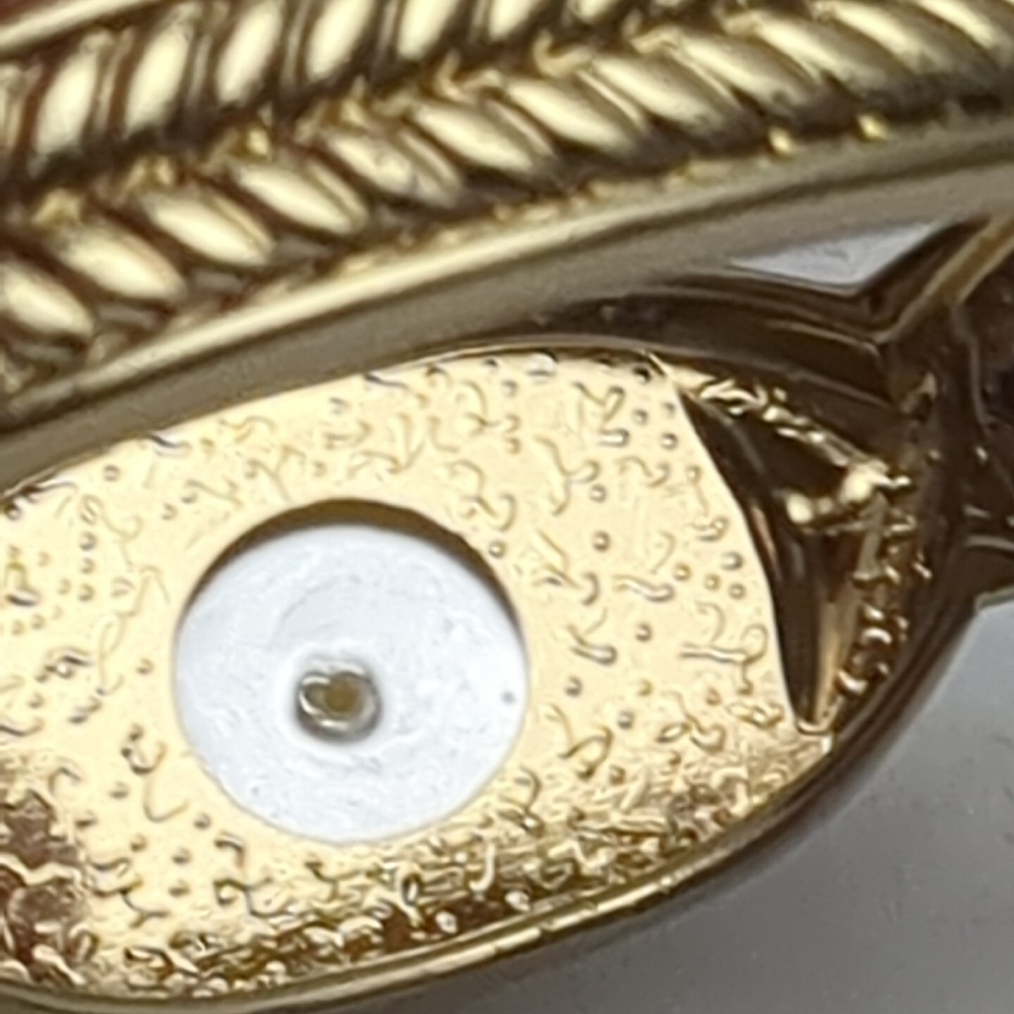 Large Faux Pearl Gold Tone Bracelet 8 1/2″ around, 1 1/4″ wide, 2 1/4″ across