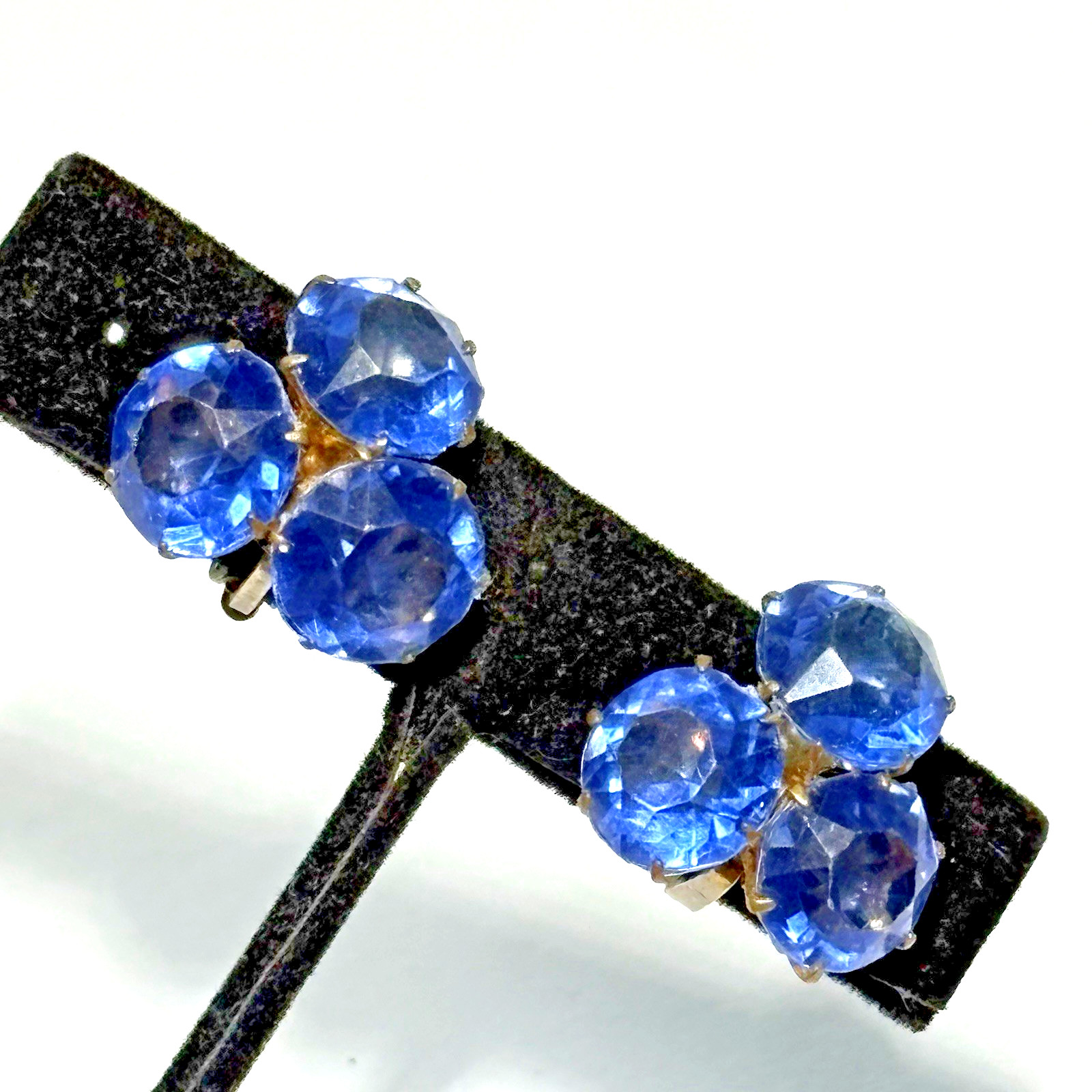 Vintage 40s BA Ballou Blue Rhinestone Cluster Earrings Prong Set Clip 3 Stones