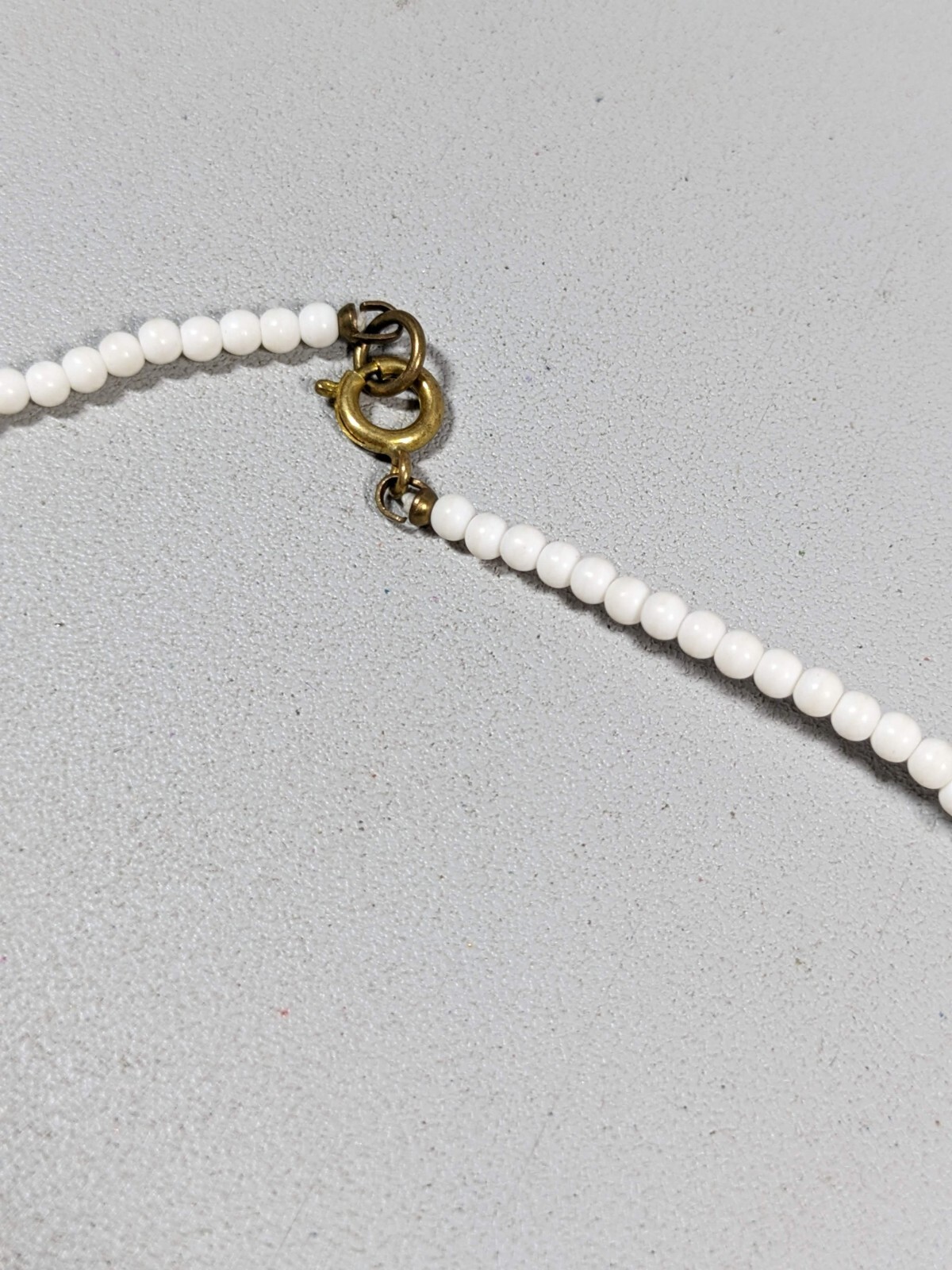 Vintage Gold tone Glass Acrylic Bead Stacked Shell Choker Necklace 16 inches