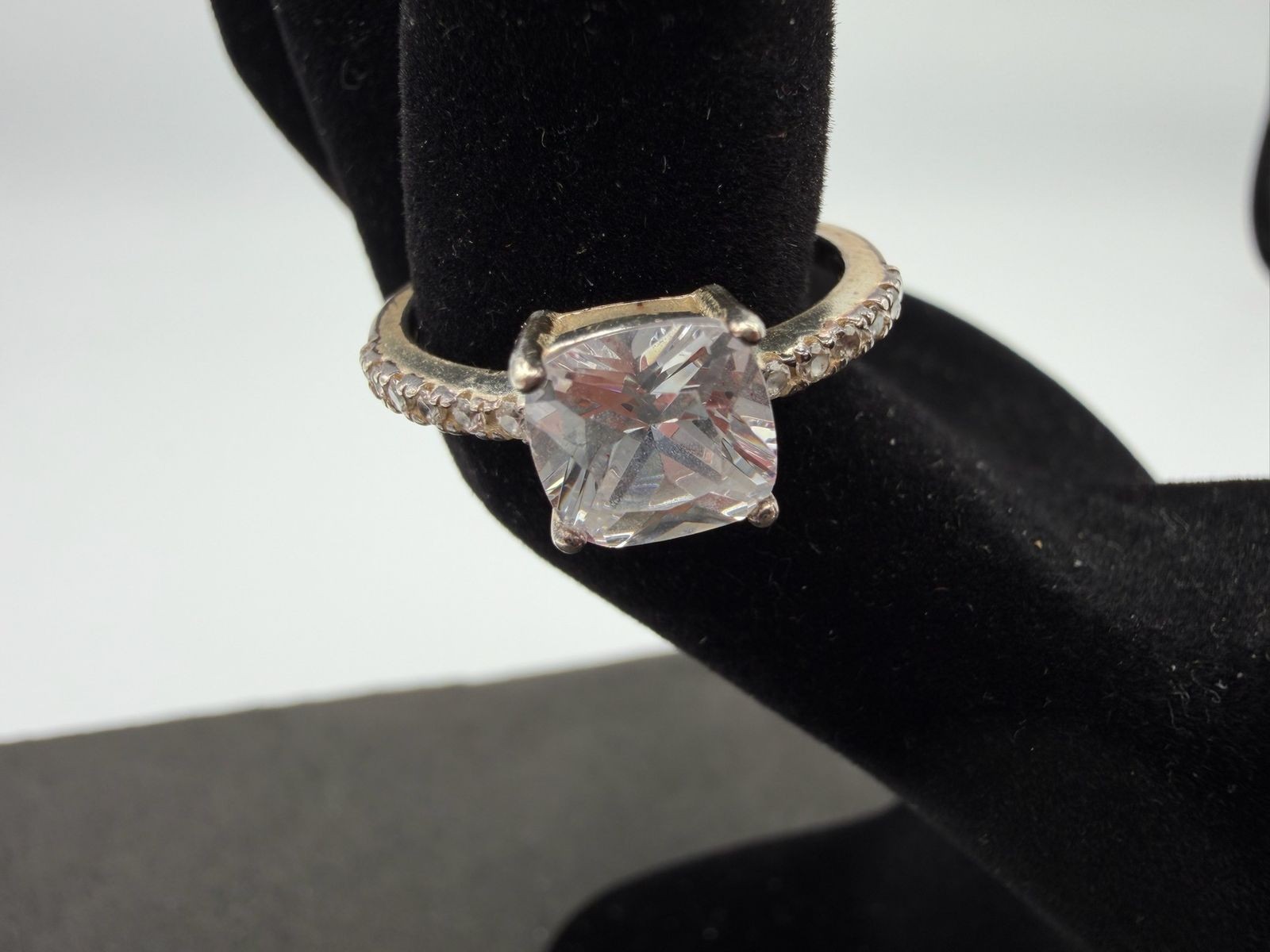 2.83g Vintage Sterling Silver 925 Cushion Cut Clear Sparkling Ring Size 8.5 M