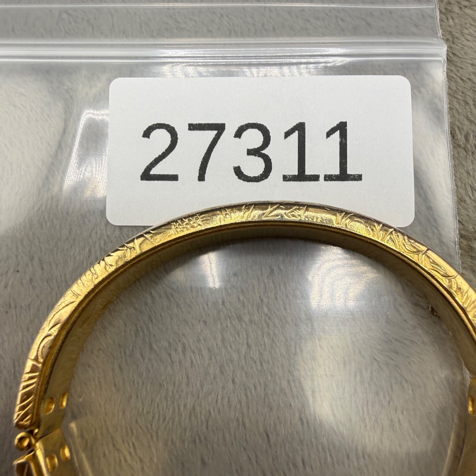 Vintage Bangle Bracelet Gold Tone Embossed Hinged No Safety 6.5”