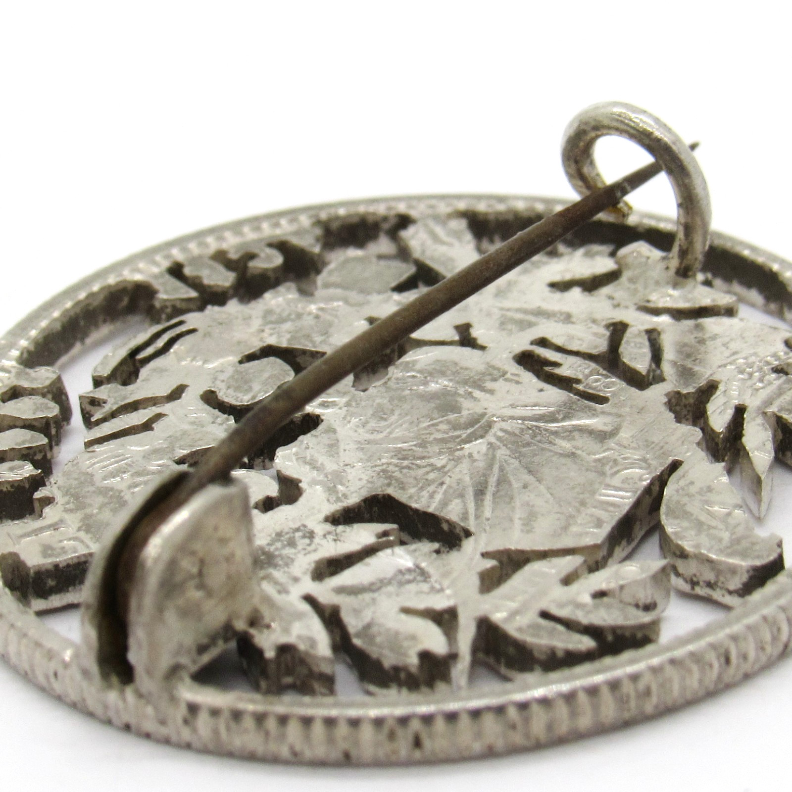 VINTAGE STERLING SILVER 0900 1894 LIBERTAD GUATEMALA ROUND MEDAL PIN BROOCH