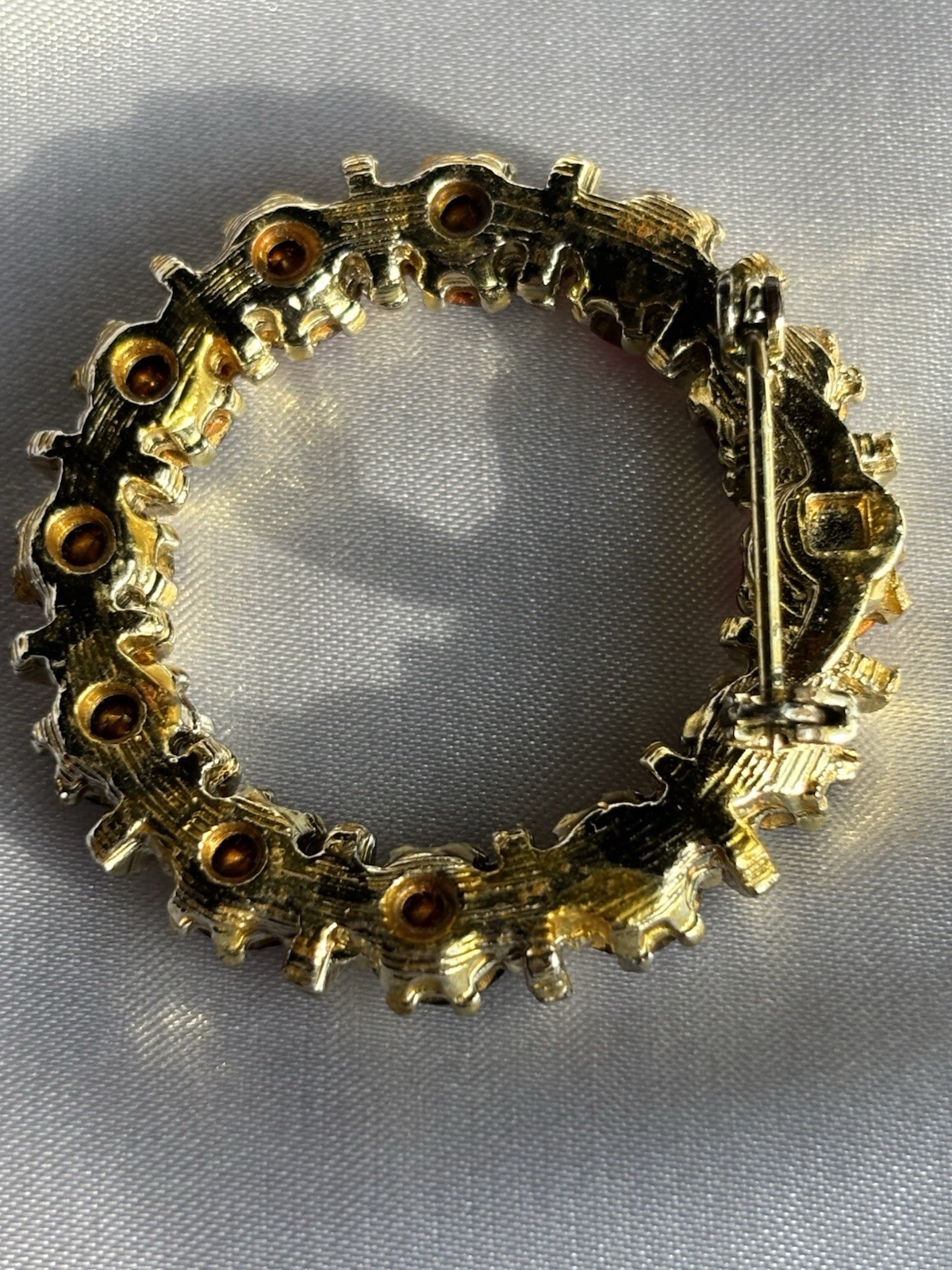 Vtg Austrian Brooch Red & Black Faceted Crystal Stones Sparking Bejeweled 1.25”
