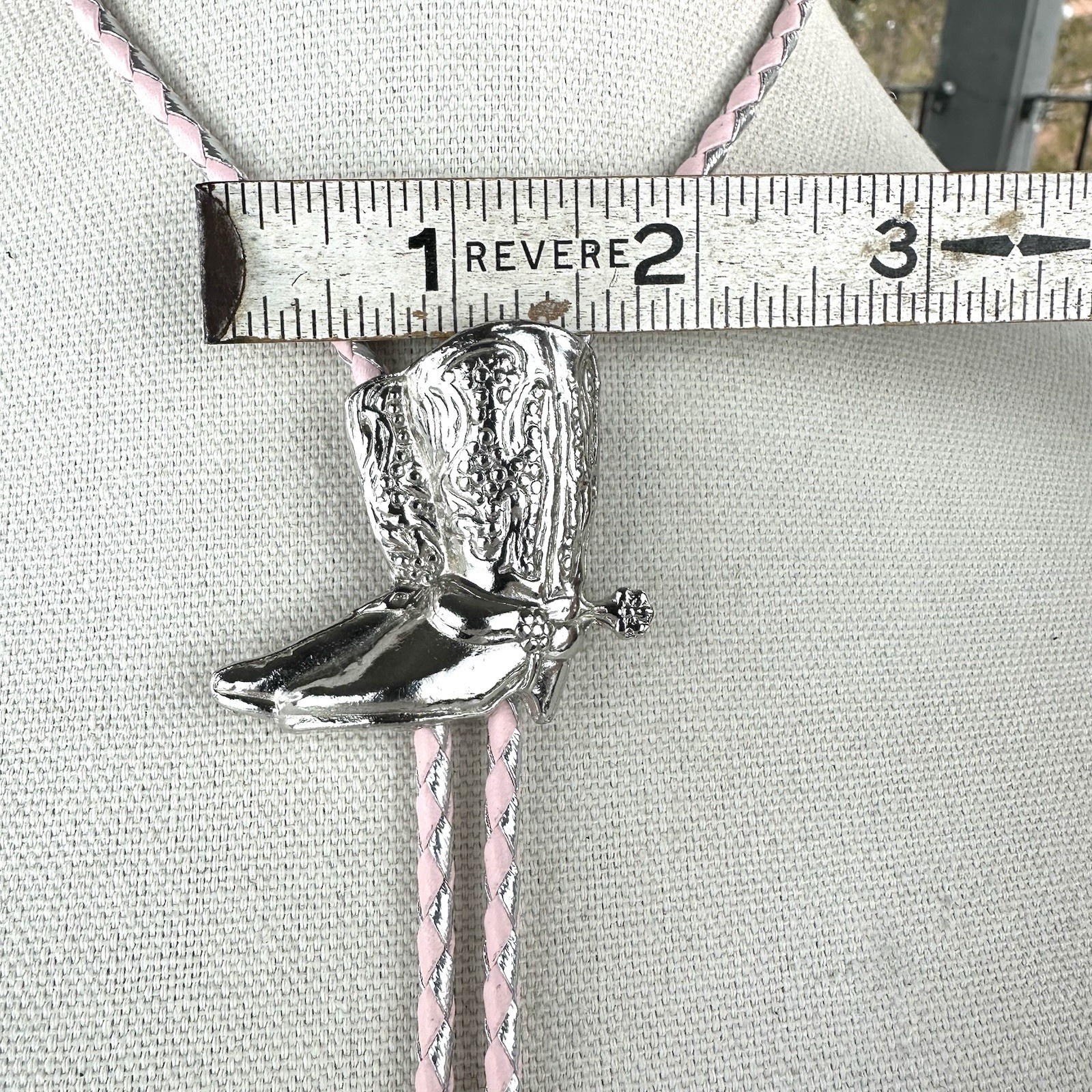 Stunning Vintage 90s Chrome Silver Tone Boots And Spurs Western Bolo Tie