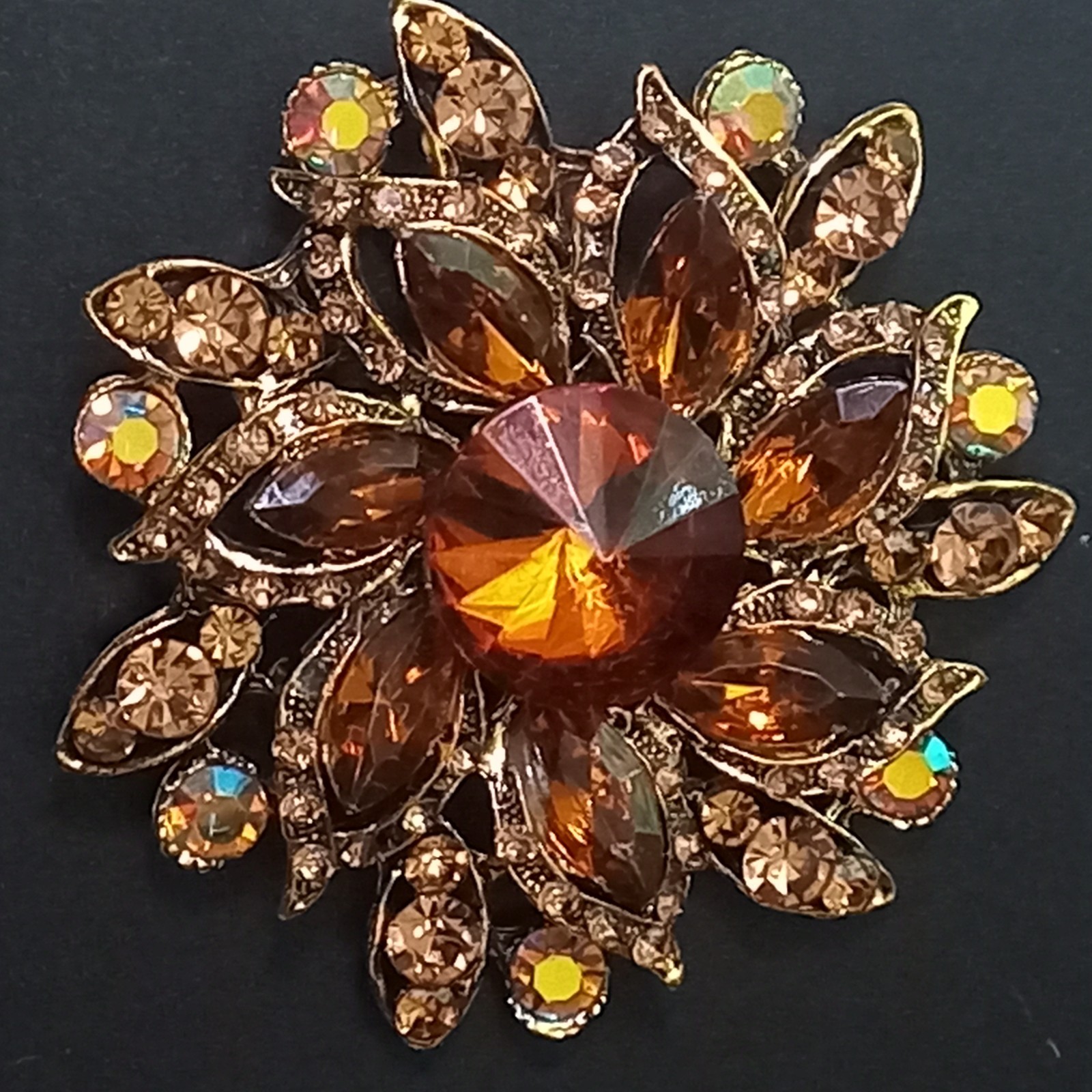 Vintage Amber Topaz Rhinestone Flower Brooch Unsigned 1960s-1980s Gold Tone Pin