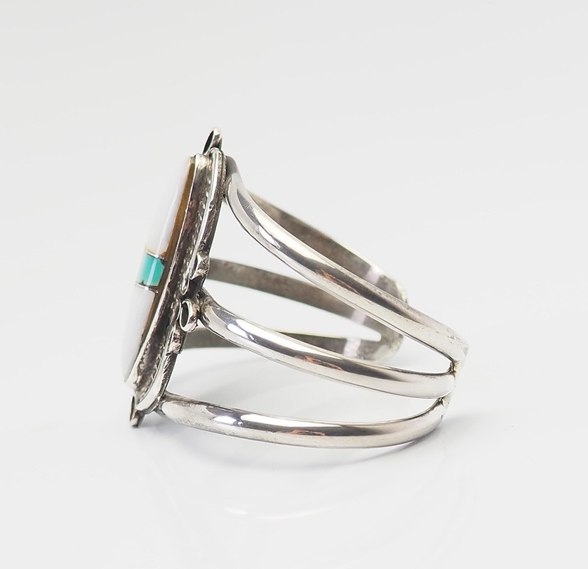 Vintage large handmade South western inlaid turquoise gemstone cuff bracelet
