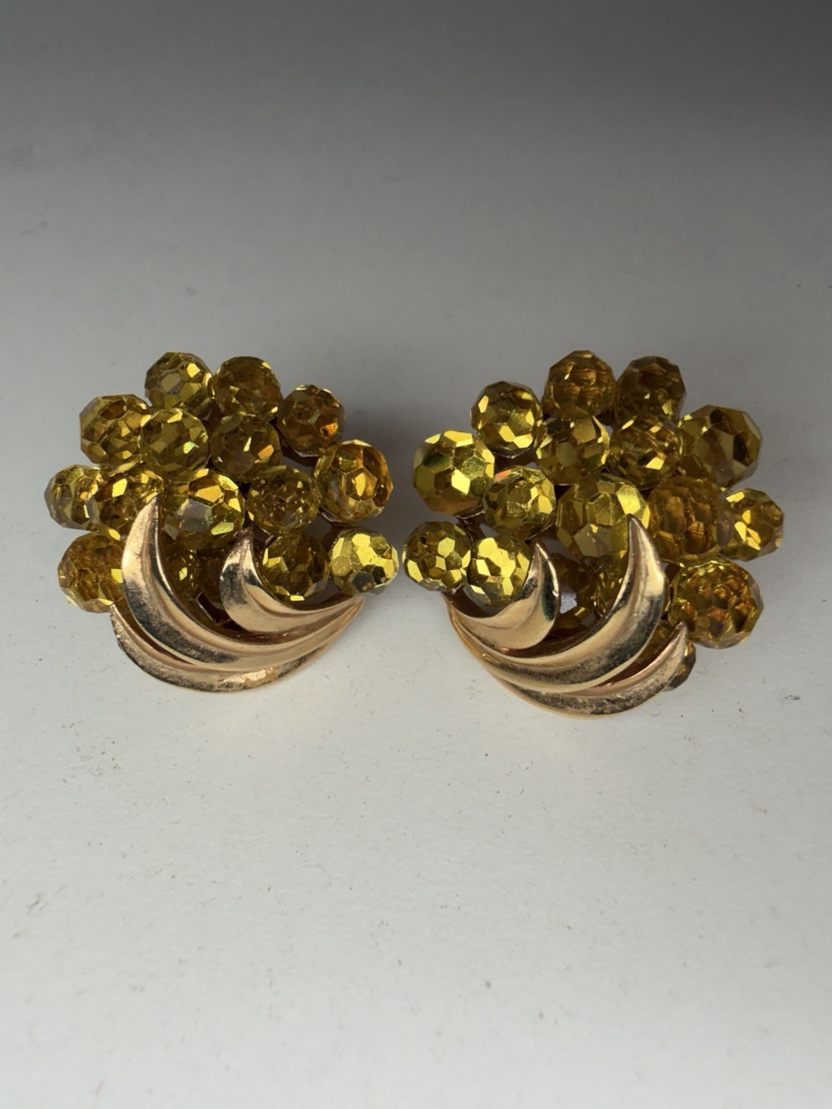 Vintage Crown Trifari Briolette Yellow Faceted Glass Clip On Earrings
