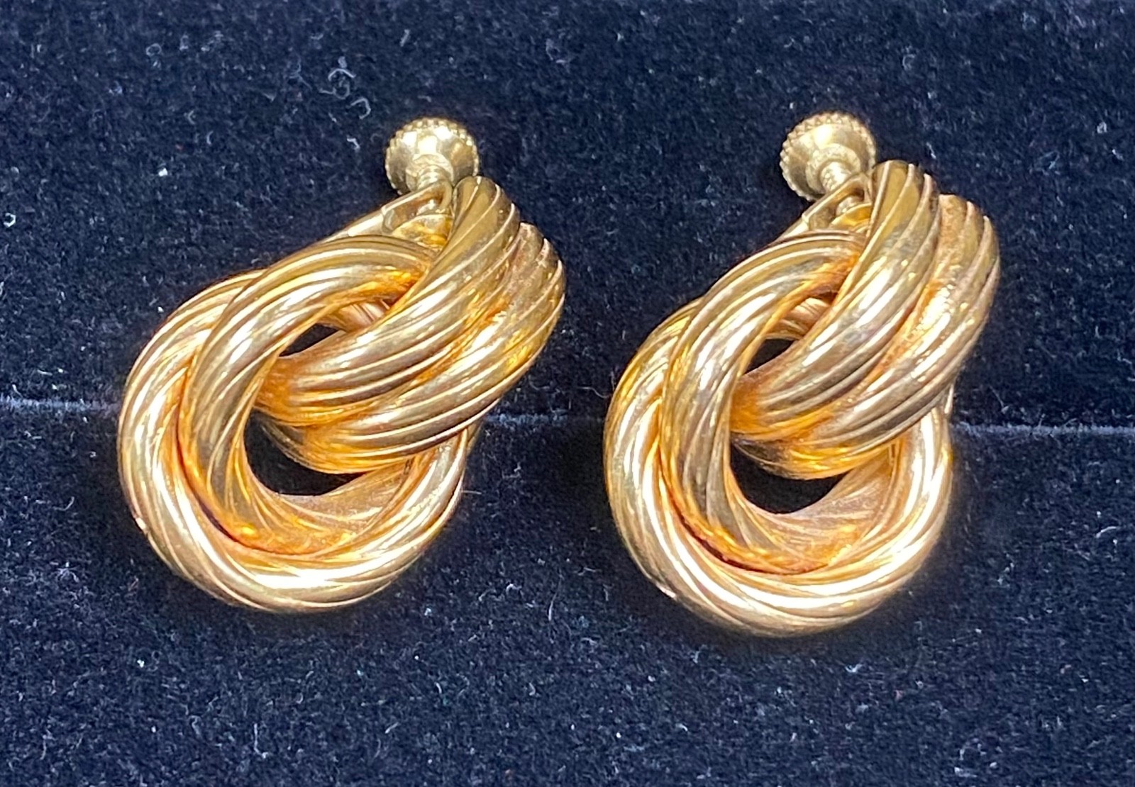 VIntage Napier Earrings Gold Tone Swirl Twist Hoop Clip On Adjustable Screw Back