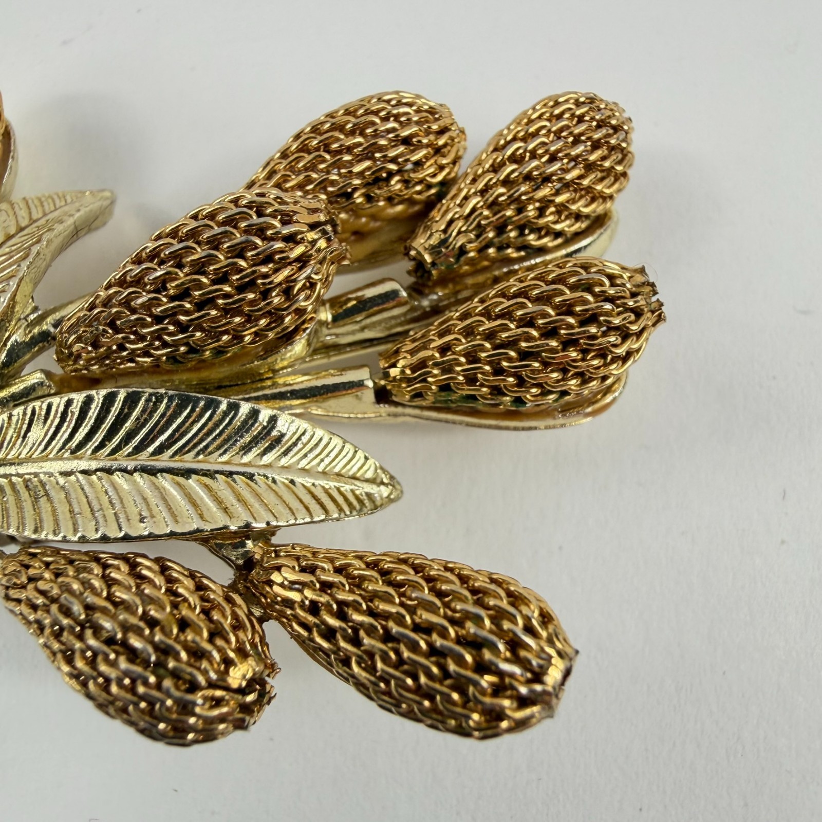 Vintage Gold Tone Mesh Cattail Bouquet Brooch Pin Mid Century Nature Design