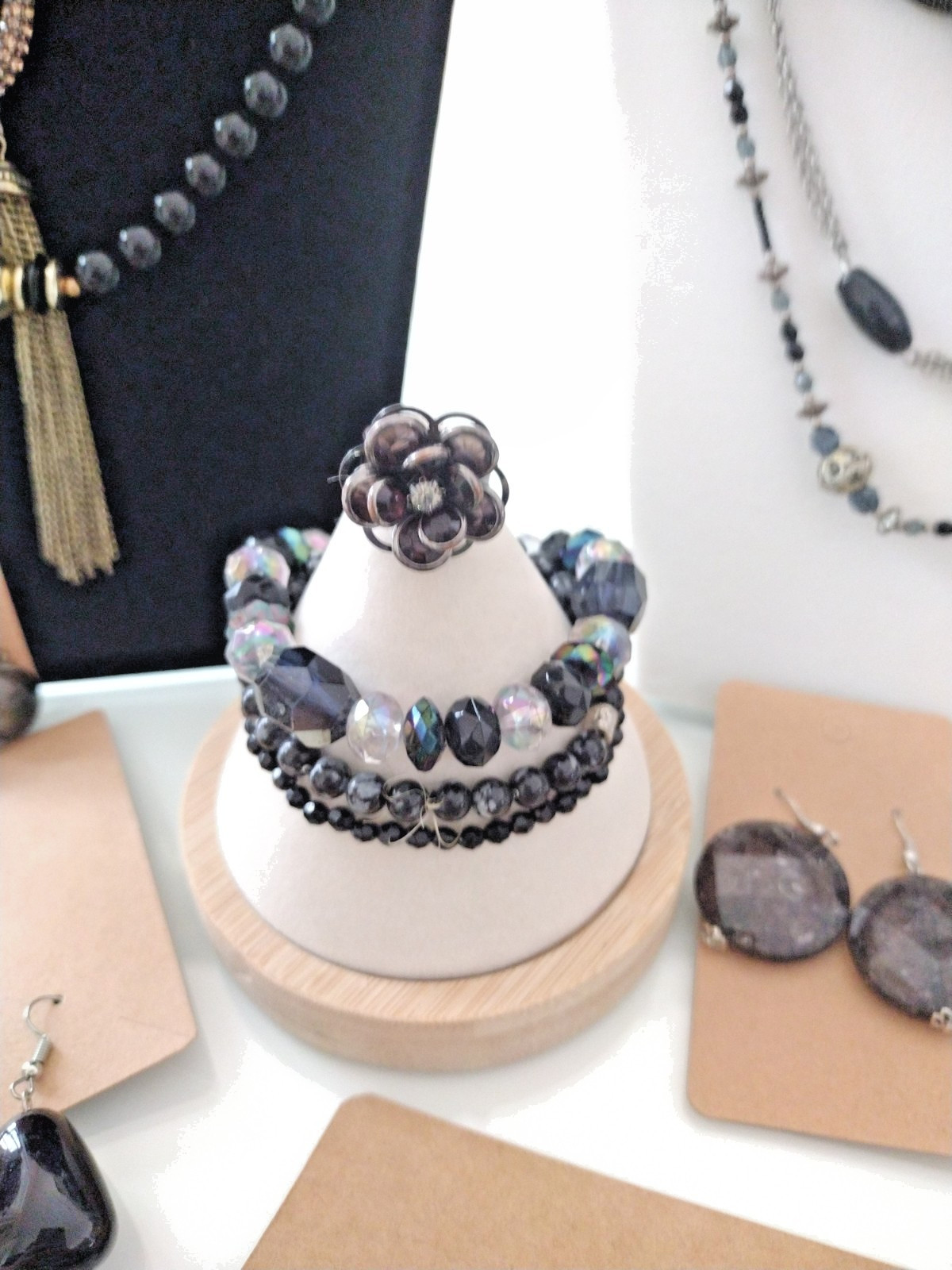 VTG BLACK GOLD BEAD Lot 37 pc All Wearable Some Signed Bracelet Necklace Earring
