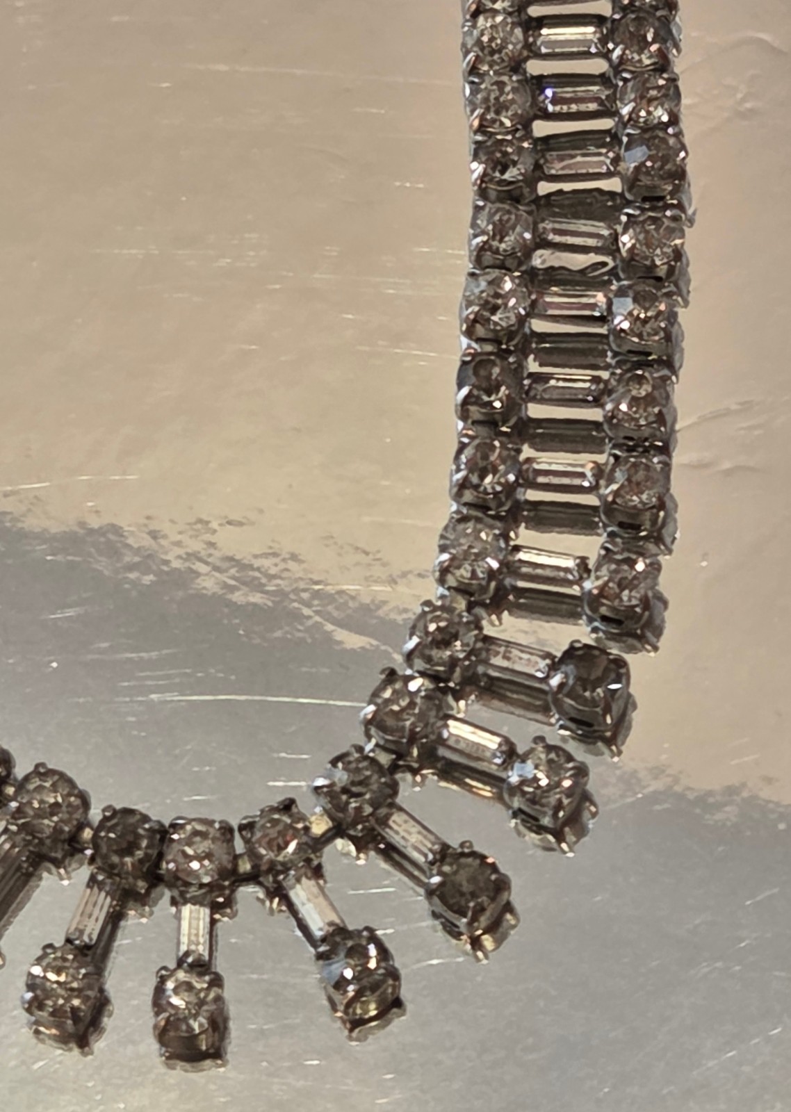 VINTAGE-RETRO STUNNING 1950’s Rhinestone Cocktail Icy Drip Necklace 16 in