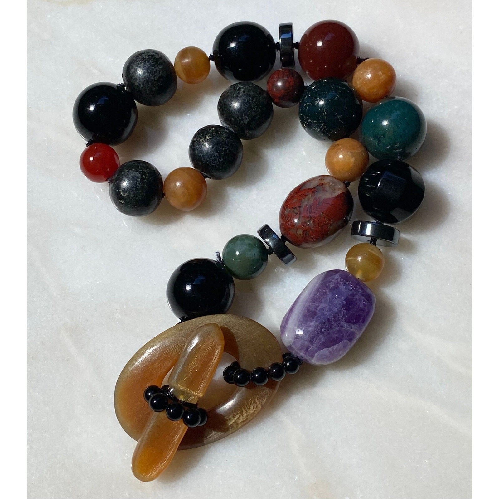 LARGE VINTAGE MIXED GEMSTONE MULTICOLOR BEAD ARTIST MADE NECKLACE HORN CLASP 19″