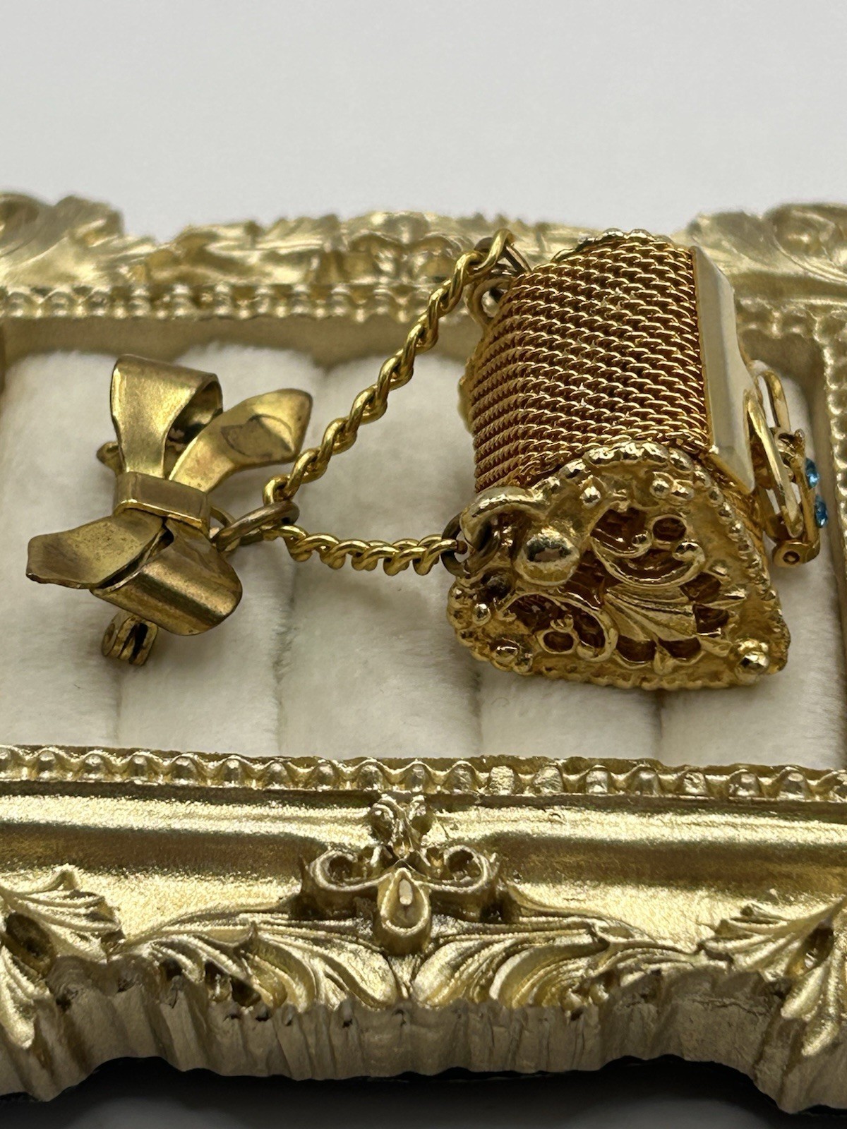 Vintage Gold Mesh Mini Coin Purse Brooch Bow Blue Charm Cottagecore Romantic Fun