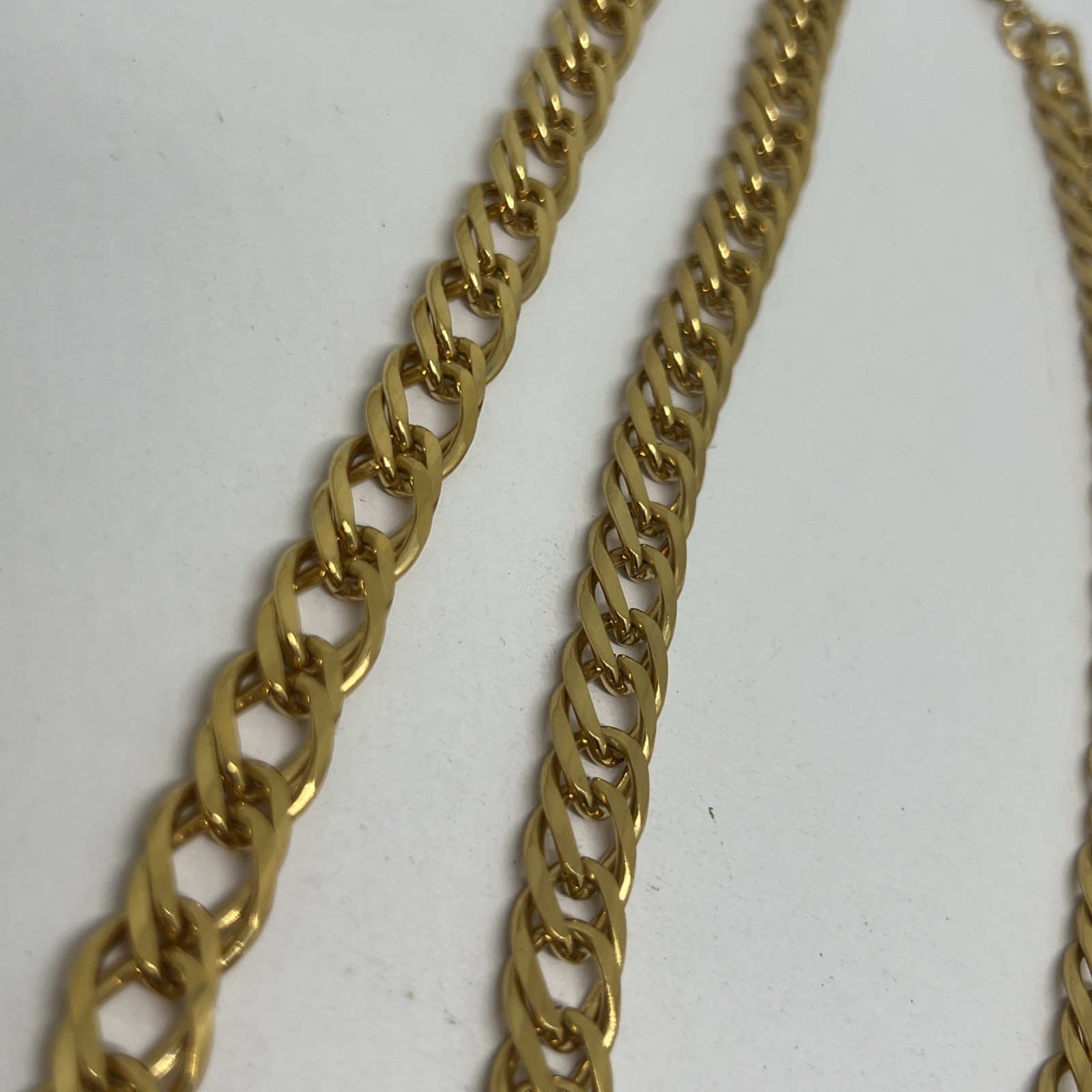 Beautiful Vintage Shiny Gold Tone Double Link 18” Necklace & Bracelet Set