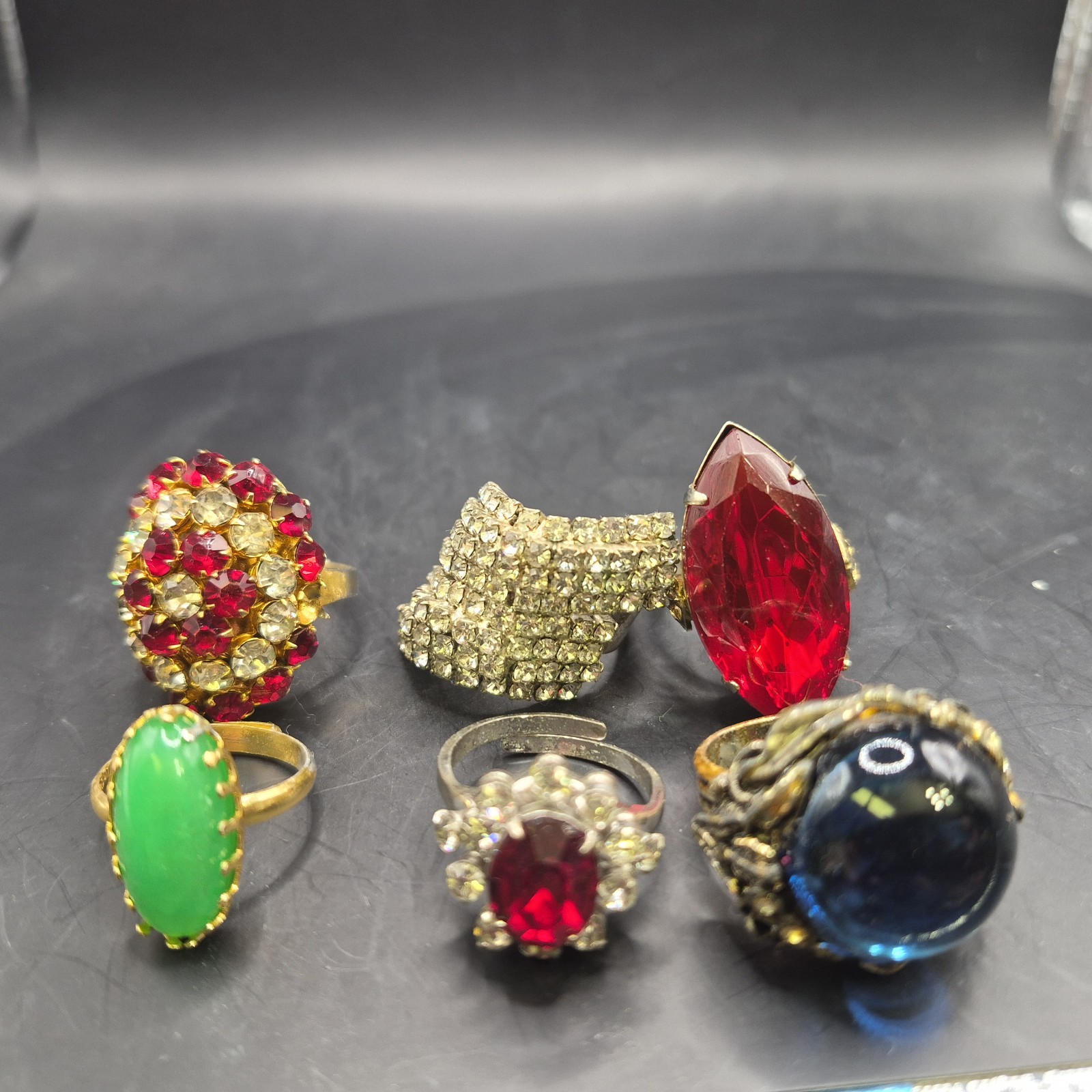 Vintage 6 Ring Collection Lot Size 7 Adjustable Gold&Silver Tone Green Red Blue
