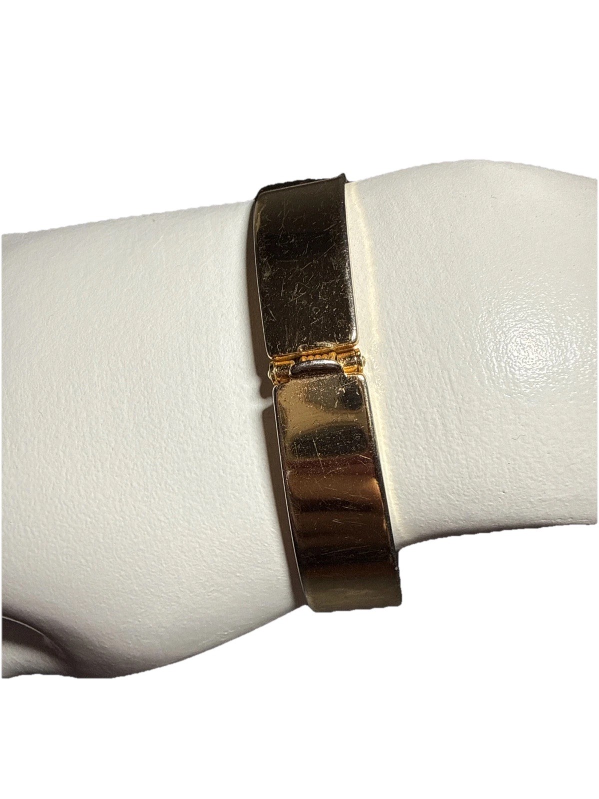 Vintage Signed Napier Gold Tone Hinged Opening Cuff Bracelet J19-37