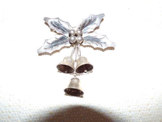 Vtg Taxco Mexico Ster Silver 925 Christmas Holly Bells Signed Pin Brooch 21.4g