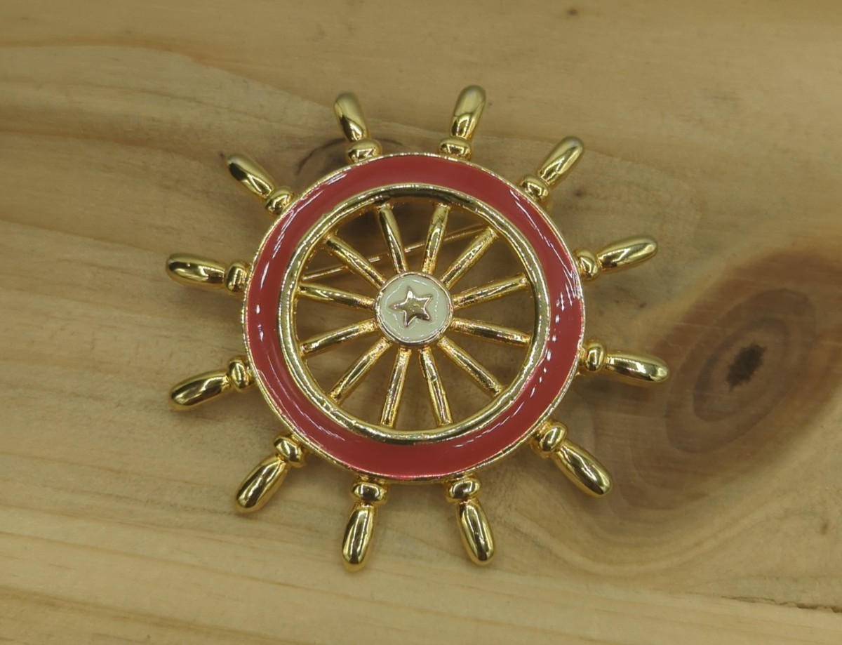 Vintage Danecraft Red Enameled Metal Nautical Ship Wheel Brooch Pin 2”