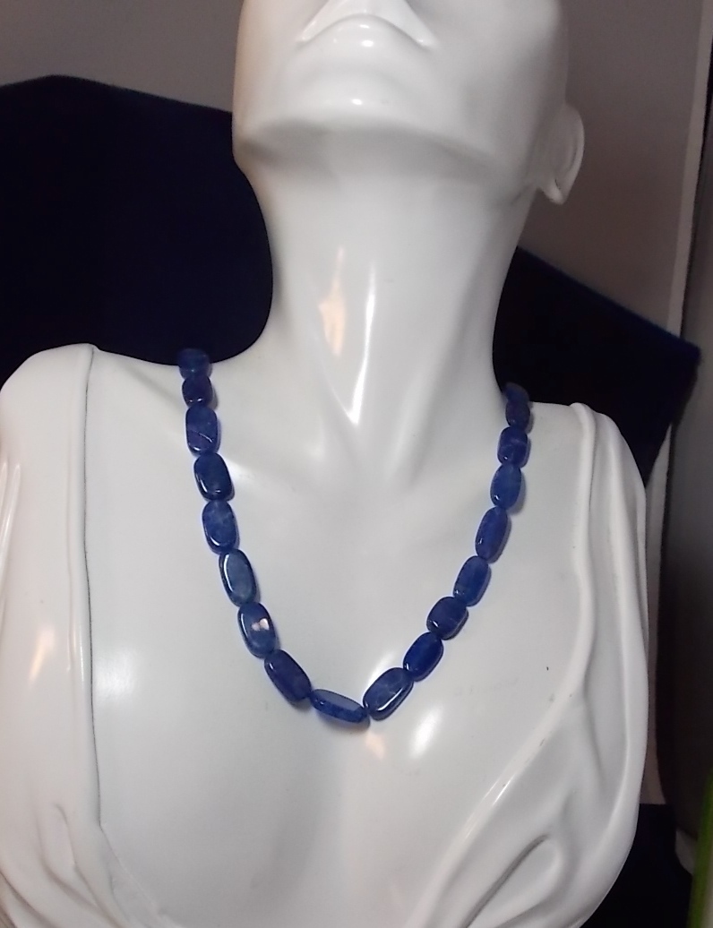 Lapis Blue color Quartz Lozenge Bead Strand 18″ Necklace 12c 54