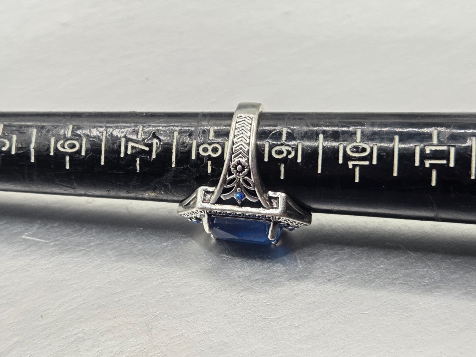Vintage Couture Blue Crystal Silver tone Cocktail Ring size 8