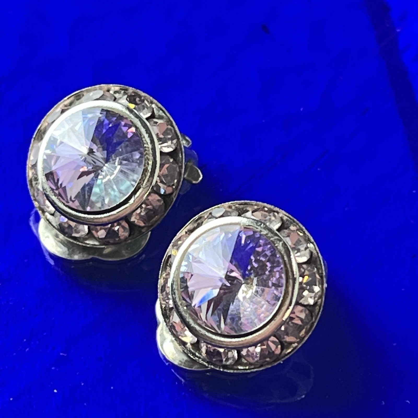 Vtg 1950s Clip-On Earrings – Iolite Blue Rivoli Stones -Clear Rhinestones – 1/2”