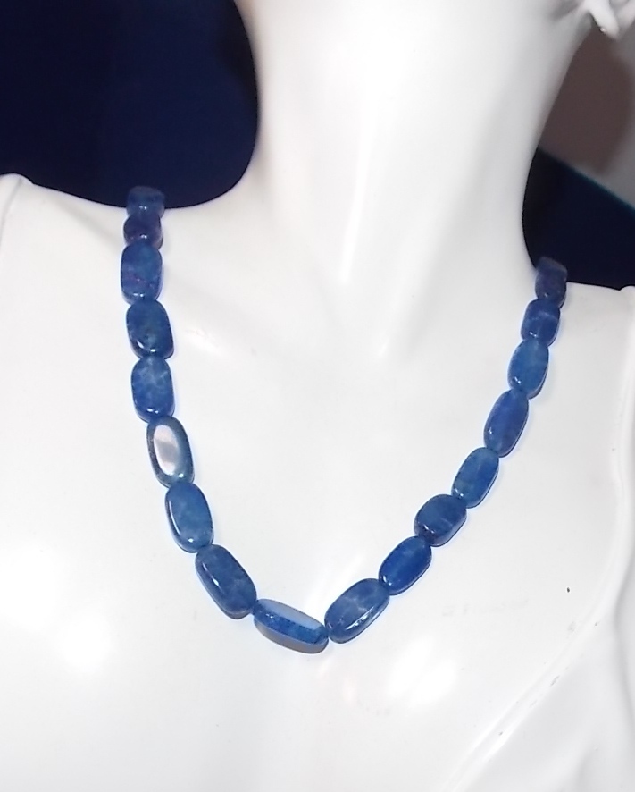 Lapis Blue color Quartz Lozenge Bead Strand 18″ Necklace 12c 54