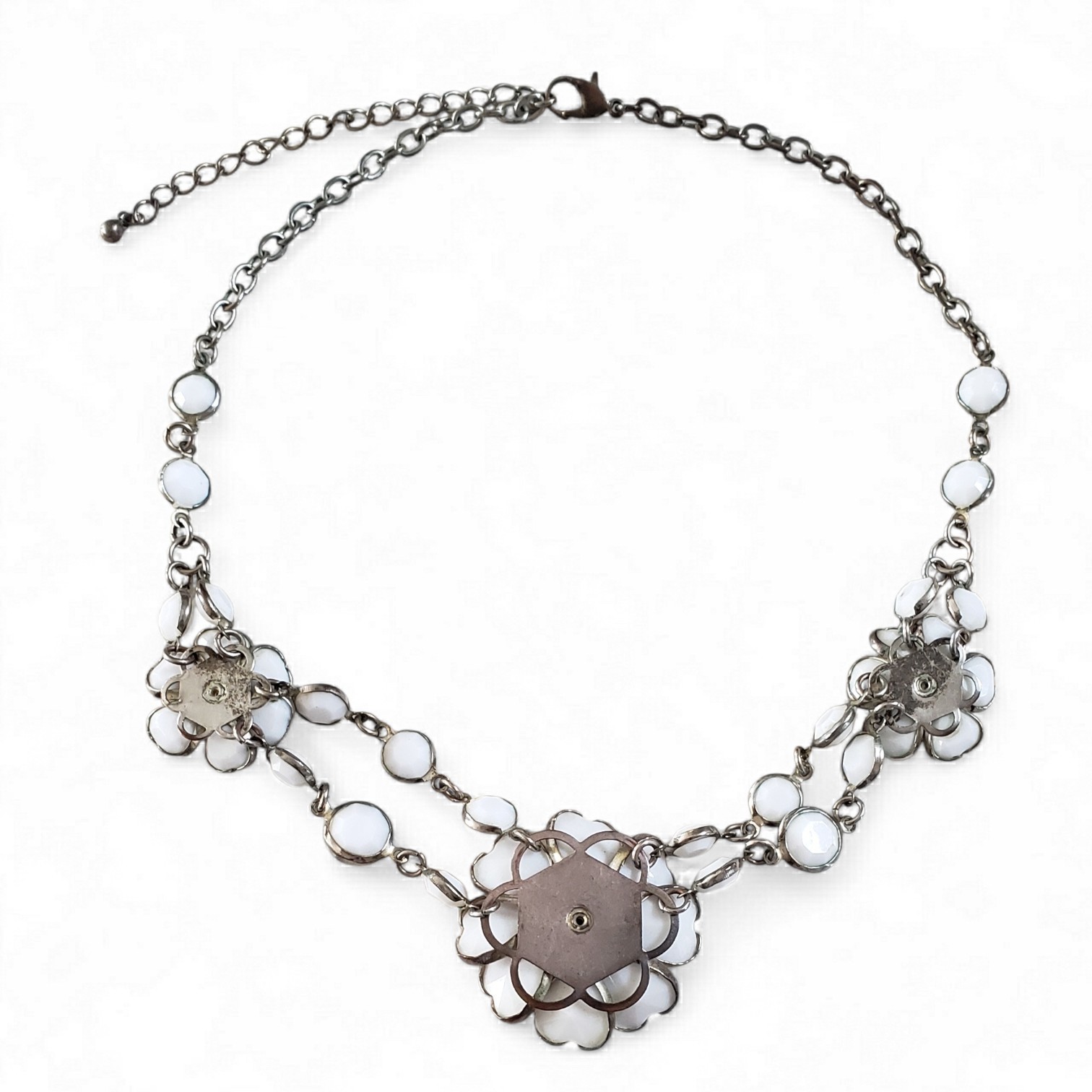 Vintage White Faceted Lucite Flower Rhinestone Necklace Silver Tone
