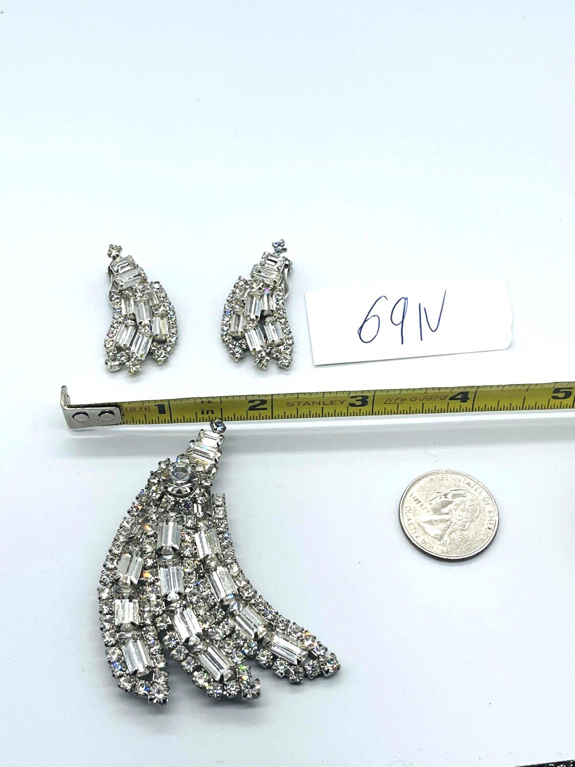 Vtg Unmarked Clear Glass Rhinestone Flower Pin & Earrings Set