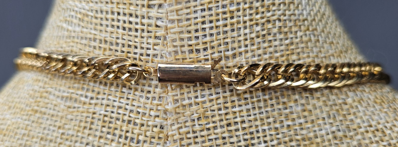 Vintage Gold Tone Long 34″ Chunky Curb Chain Station Necklace Fish Hook Clasp