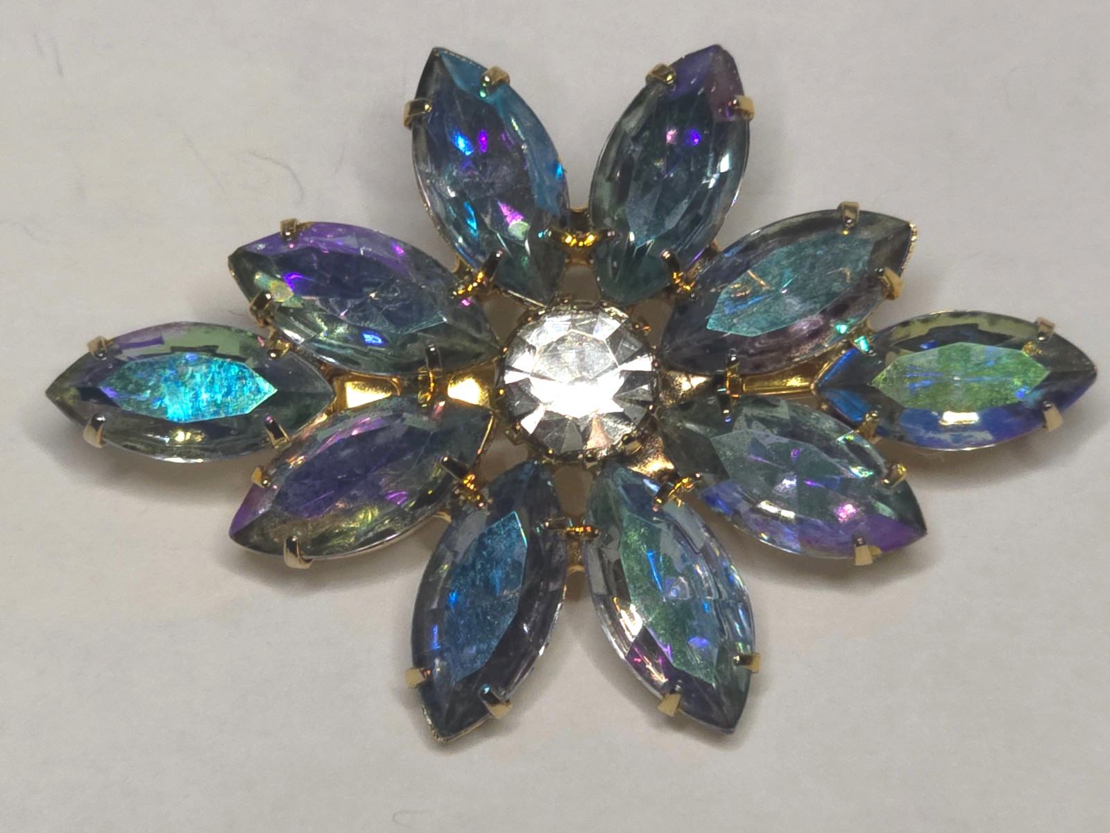 Vintage Brooch Estate blue clear aurora borealis flower gold tone 2″/1.5″