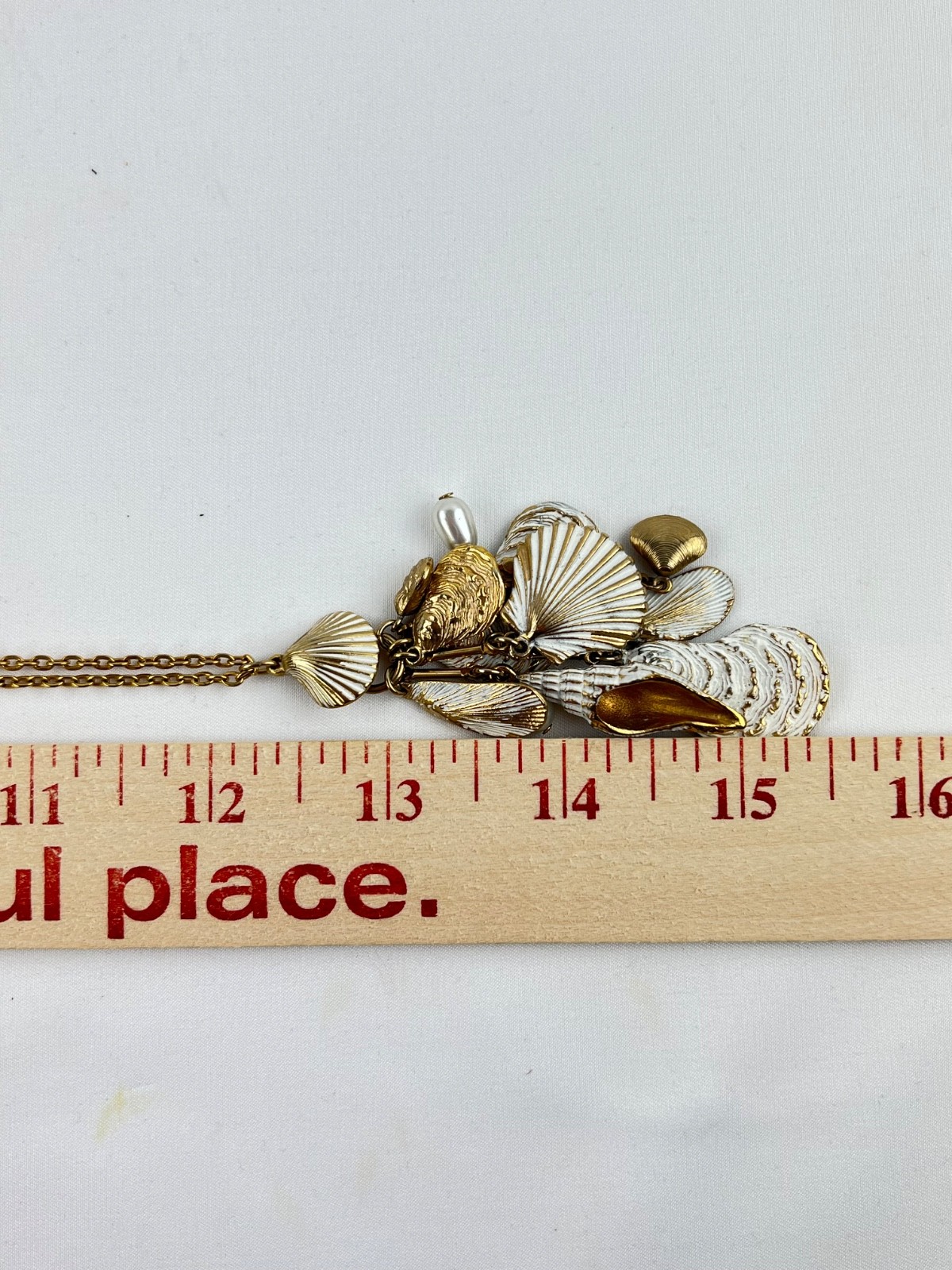 Vintage Gold tone with Enamel Sea Shells Pendants Charms Necklace Beach Ocean