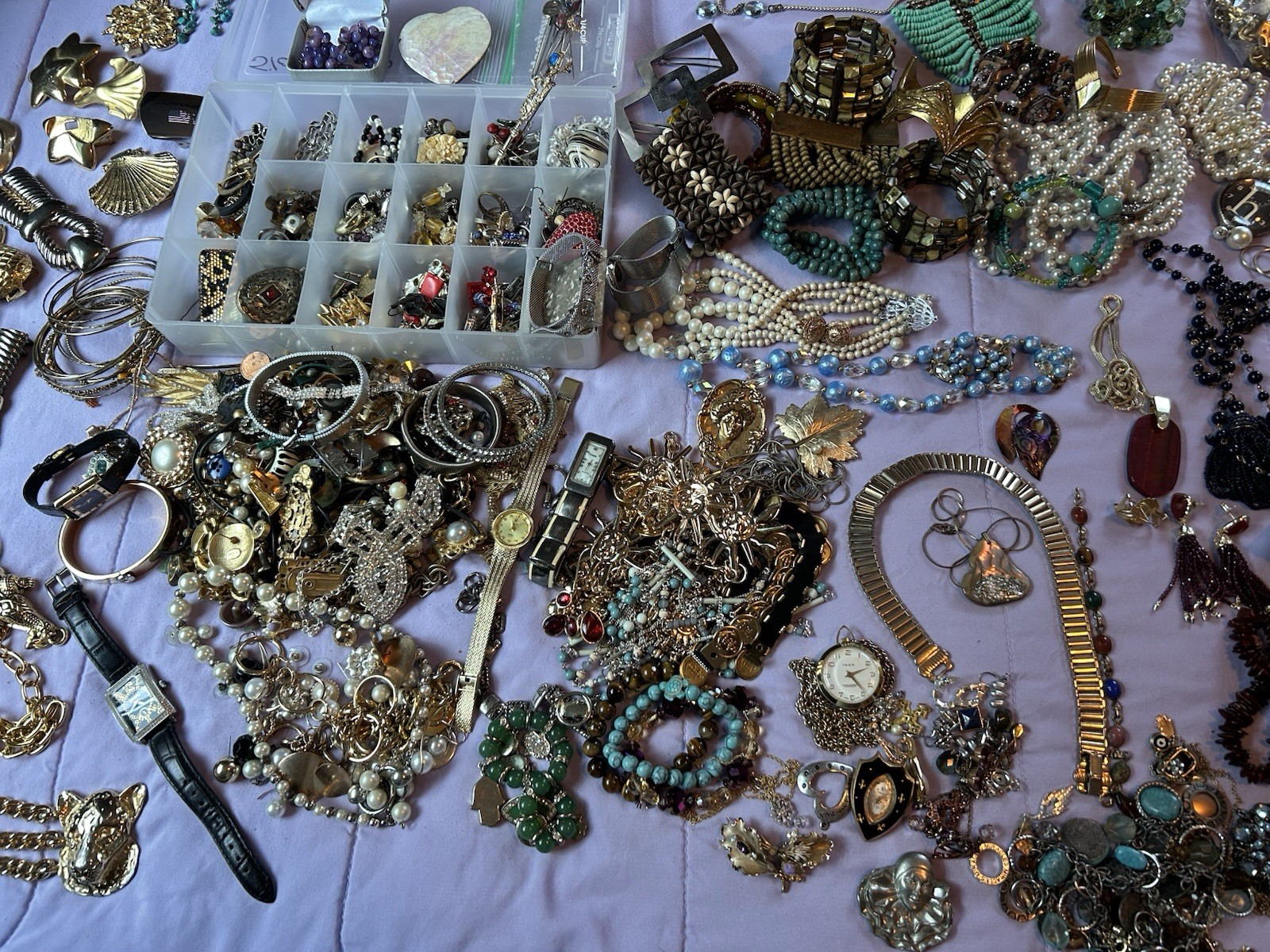 Vintage jewelry Lot