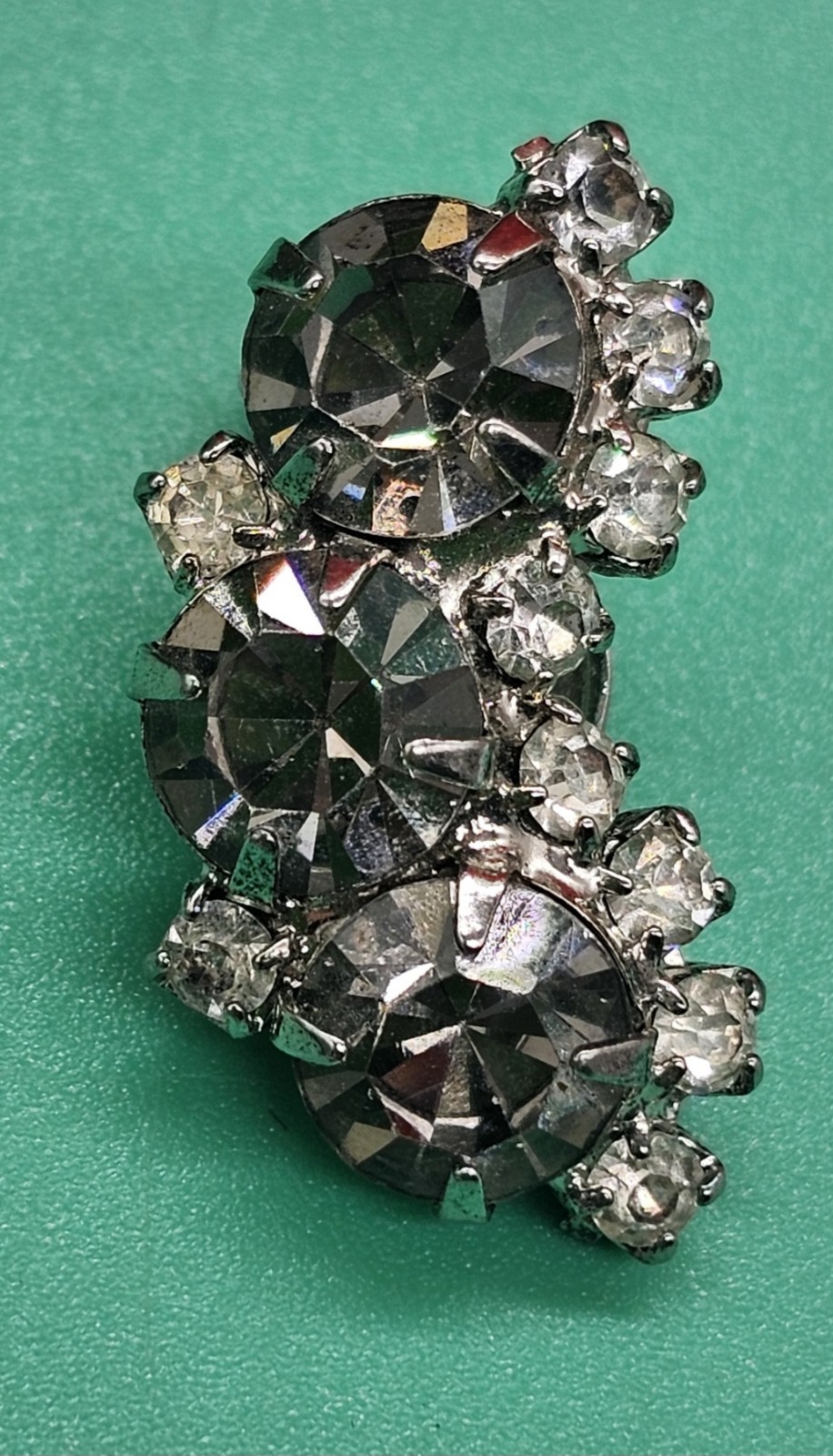 Vintage Clear & Gray Crystal 1″ Clip On Earring And 1.5″ Brooch Set 60s-80s EBS
