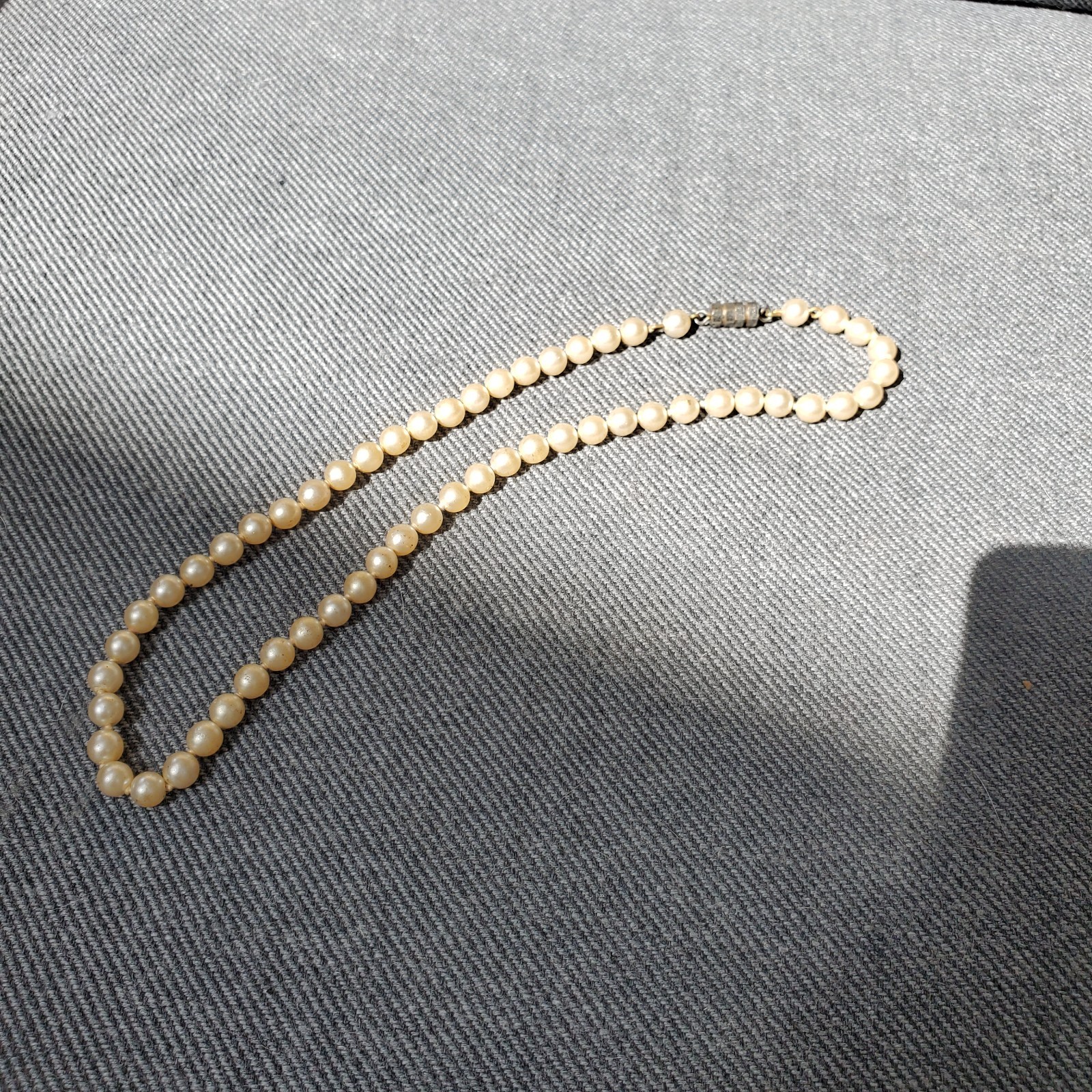 Vintage 15″ Faux Pearl Necklace Hand Knotted Hexagon Screw Clasp