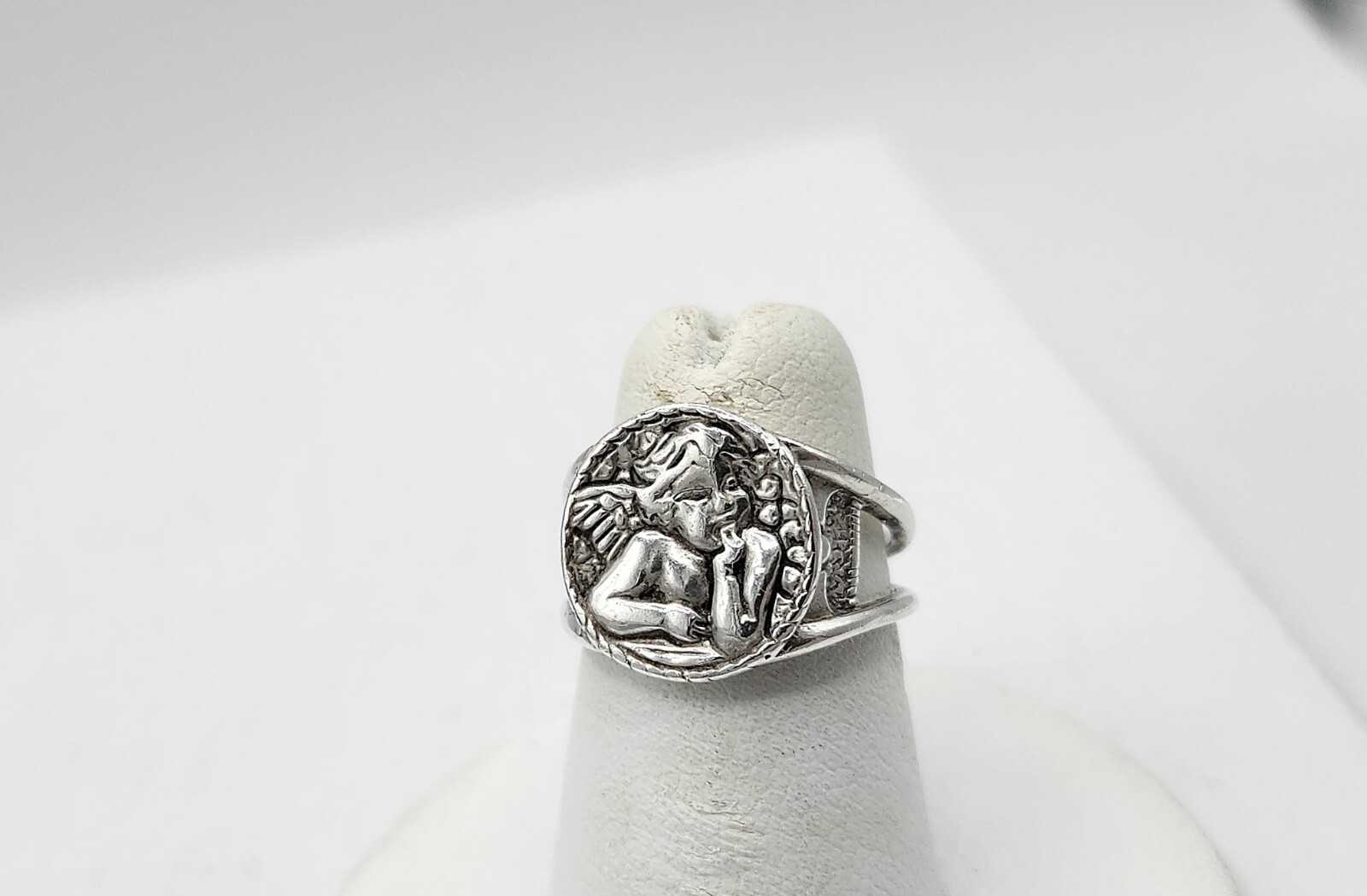 Designer Vintage Shube’s Dakota West Sterling Silver Cherub Angel Ring Size 5